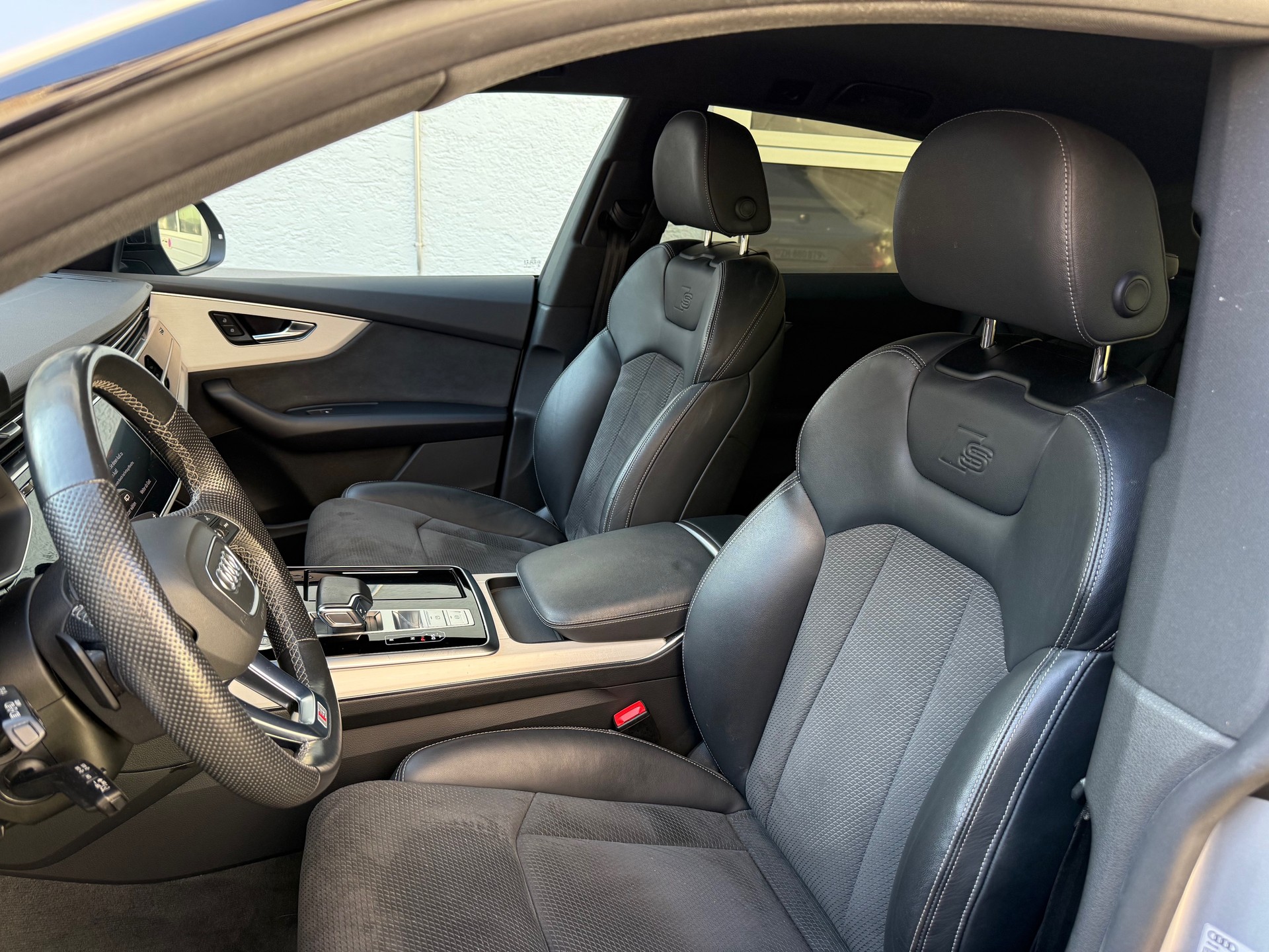 AUDI Q8 50 TDI quattro tiptronic-image-12