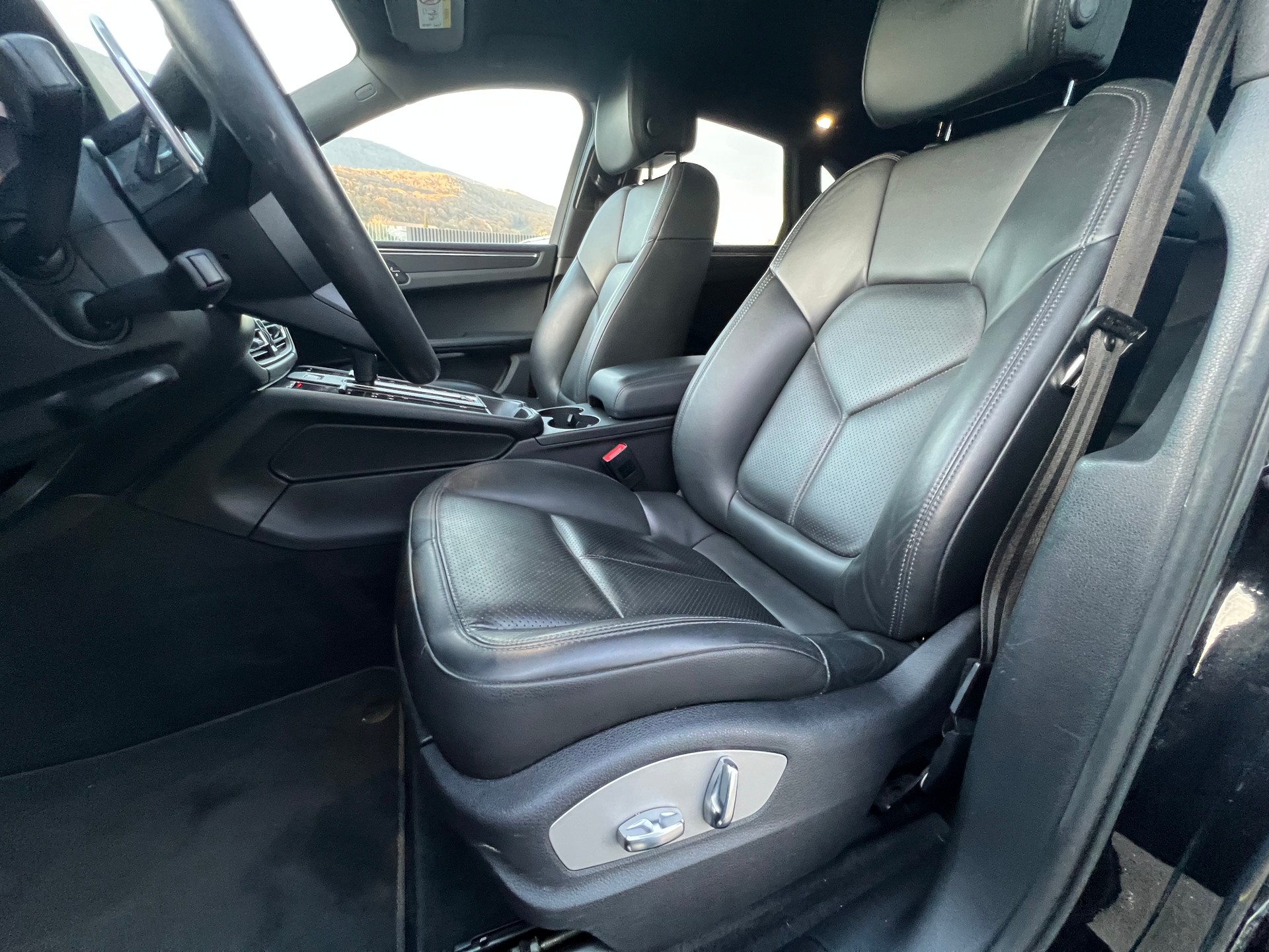 PORSCHE Macan PDK-image-7