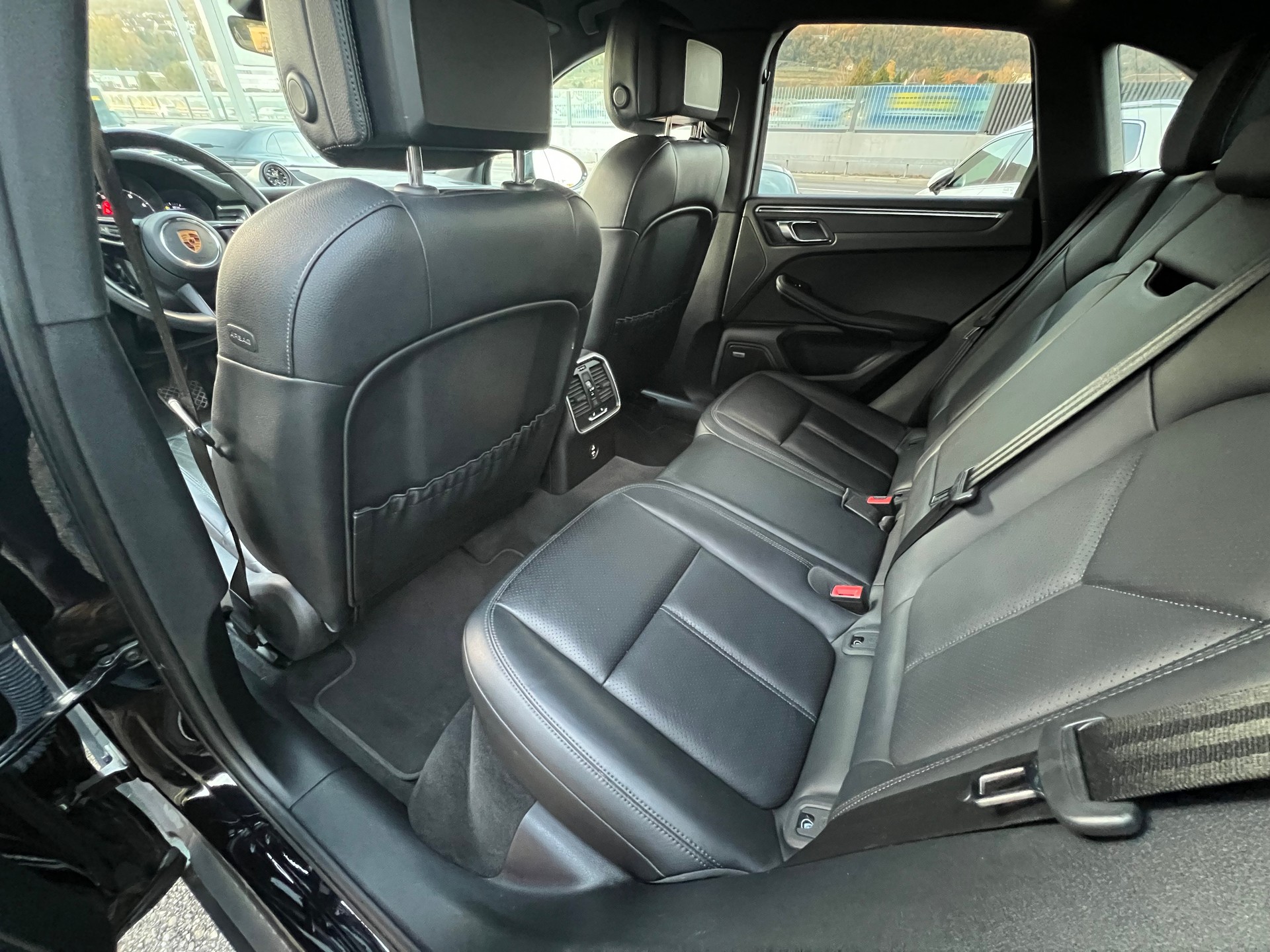 PORSCHE Macan PDK-image-8