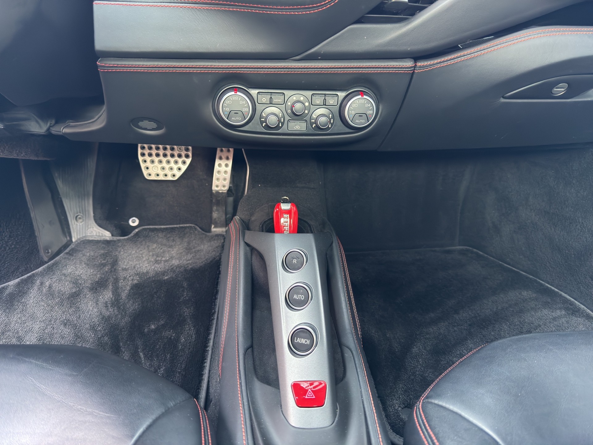 FERRARI 488 Spider 3.9 V8-image-10