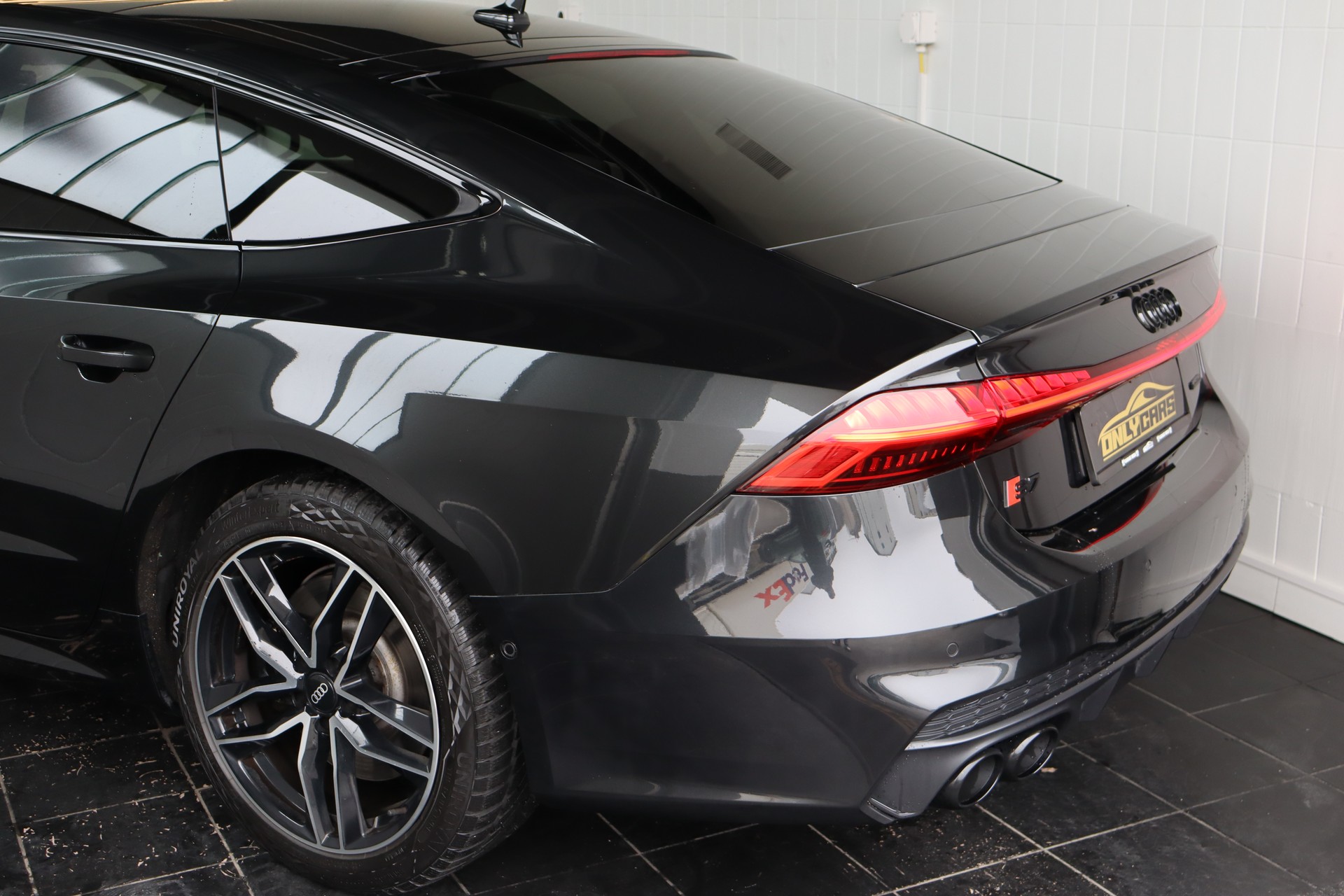 AUDI S7 Sportback TDI quattro S-tronic-image-4