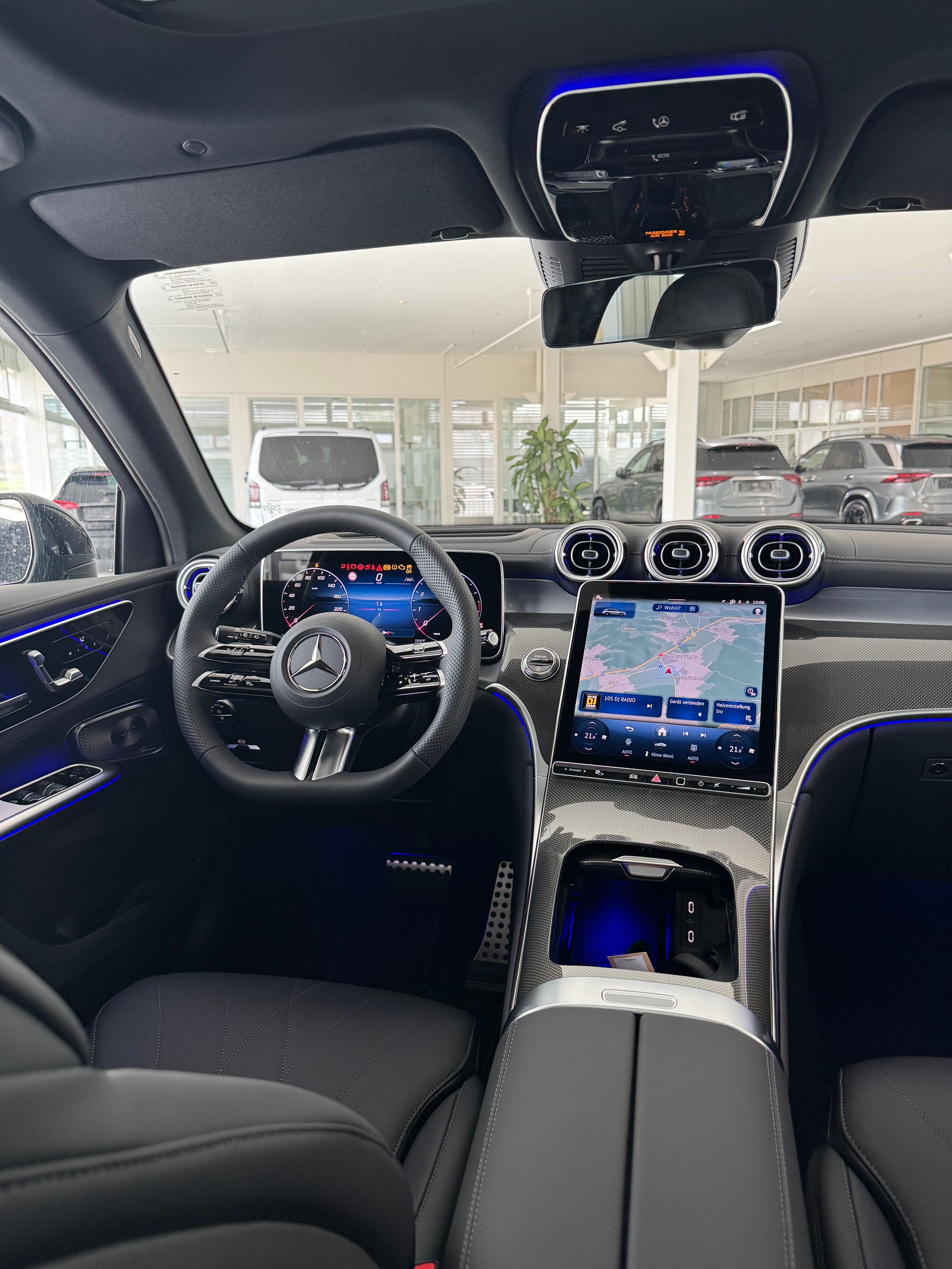 MERCEDES-BENZ GLC 300 4Matic-image-11