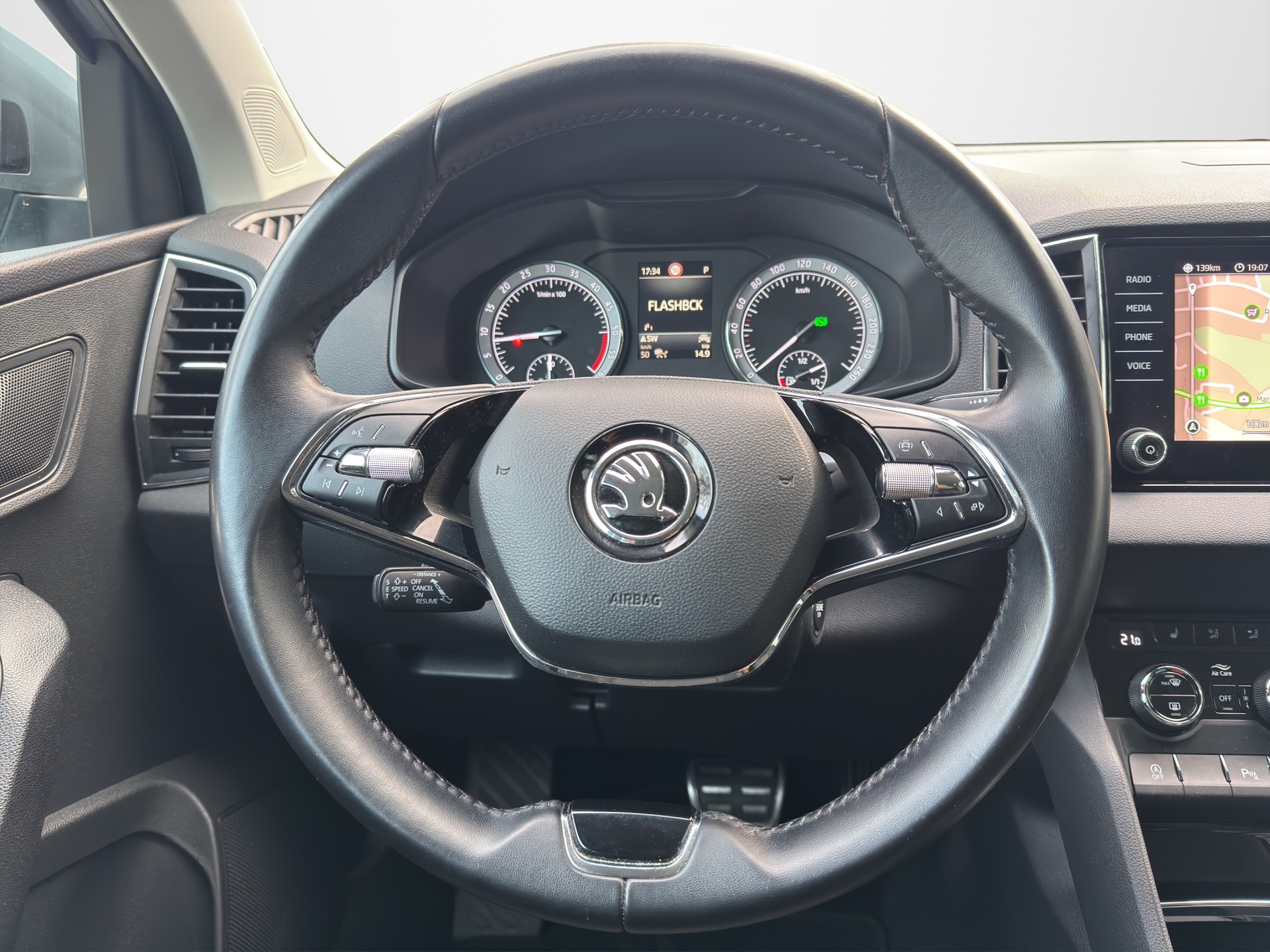SKODA Karoq 2.0 TDI Ambition 4x4 DSG-image-18