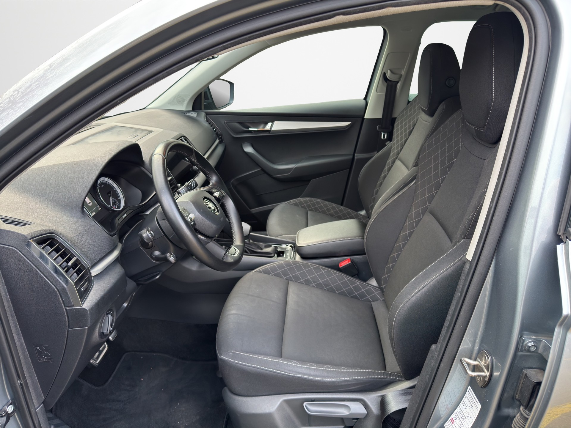 SKODA Karoq 2.0 TDI Ambition 4x4 DSG-image-11
