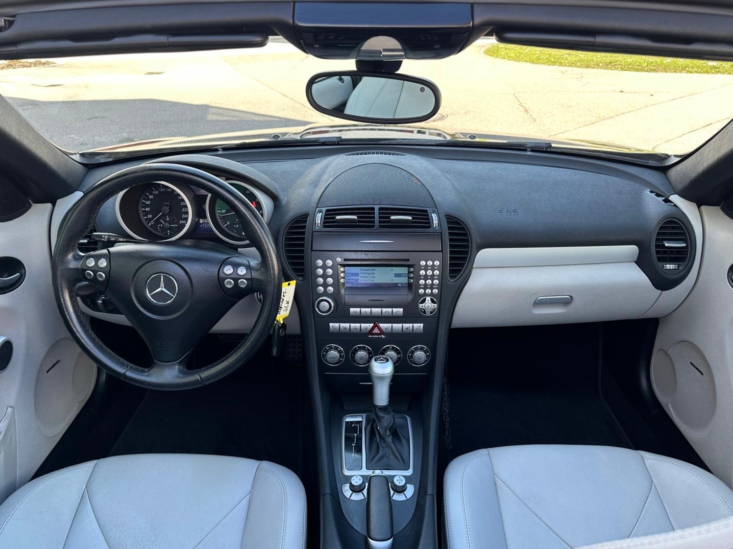 MERCEDES-BENZ SLK 350-image-11