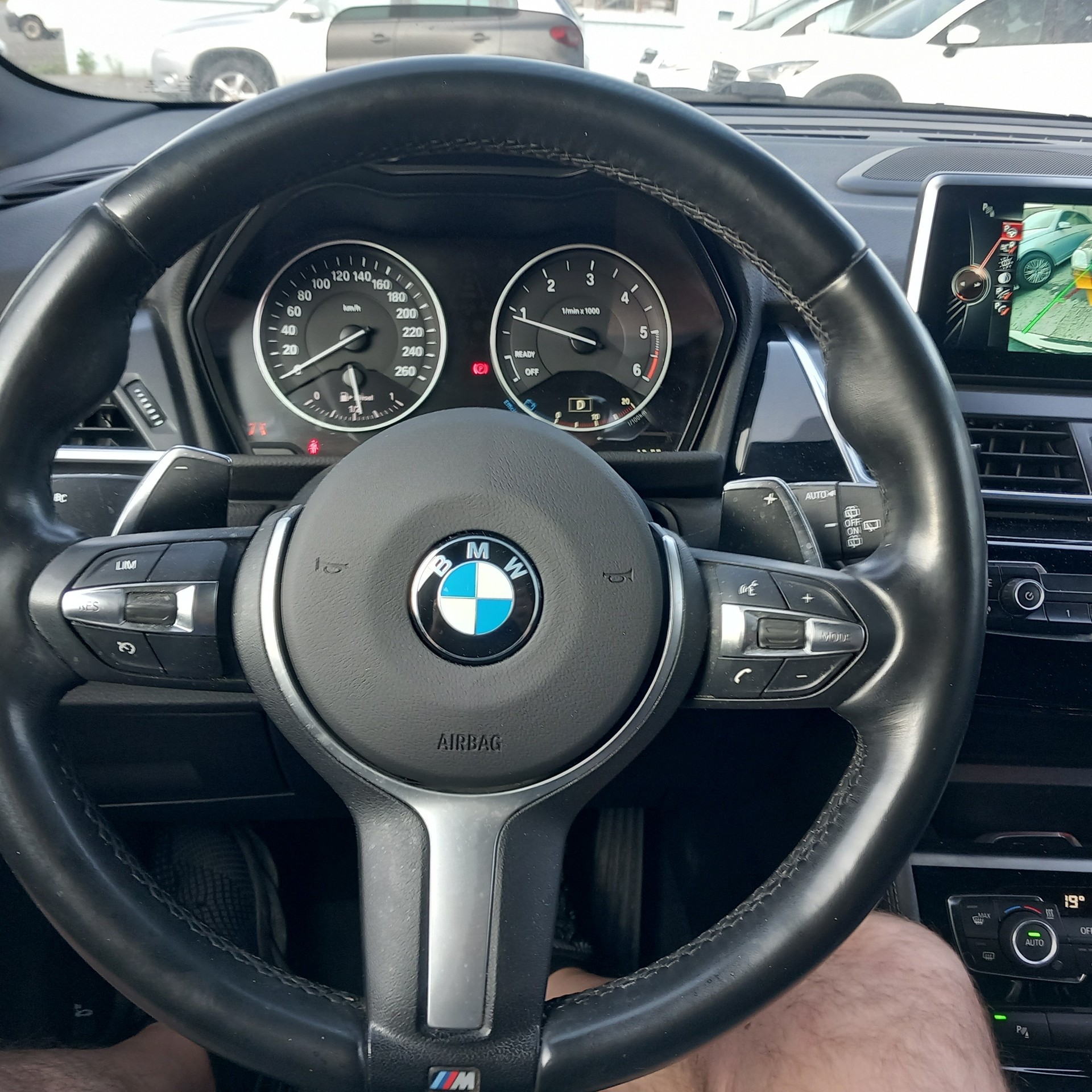 BMW 220d xDrive Active Tourer Luxury Line Steptronic-image-11
