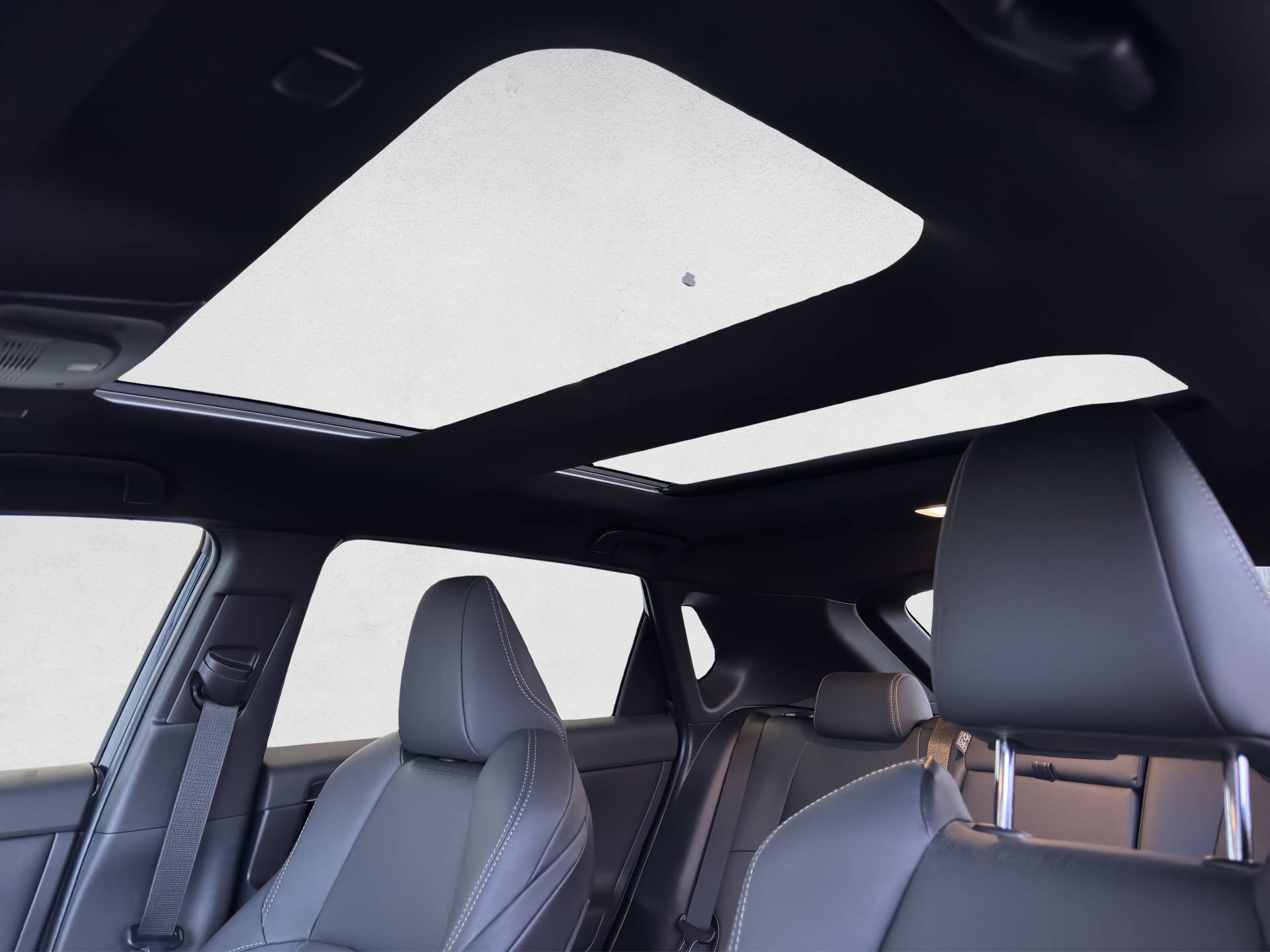 SUBARU Solterra eV Luxury AWD-image-15