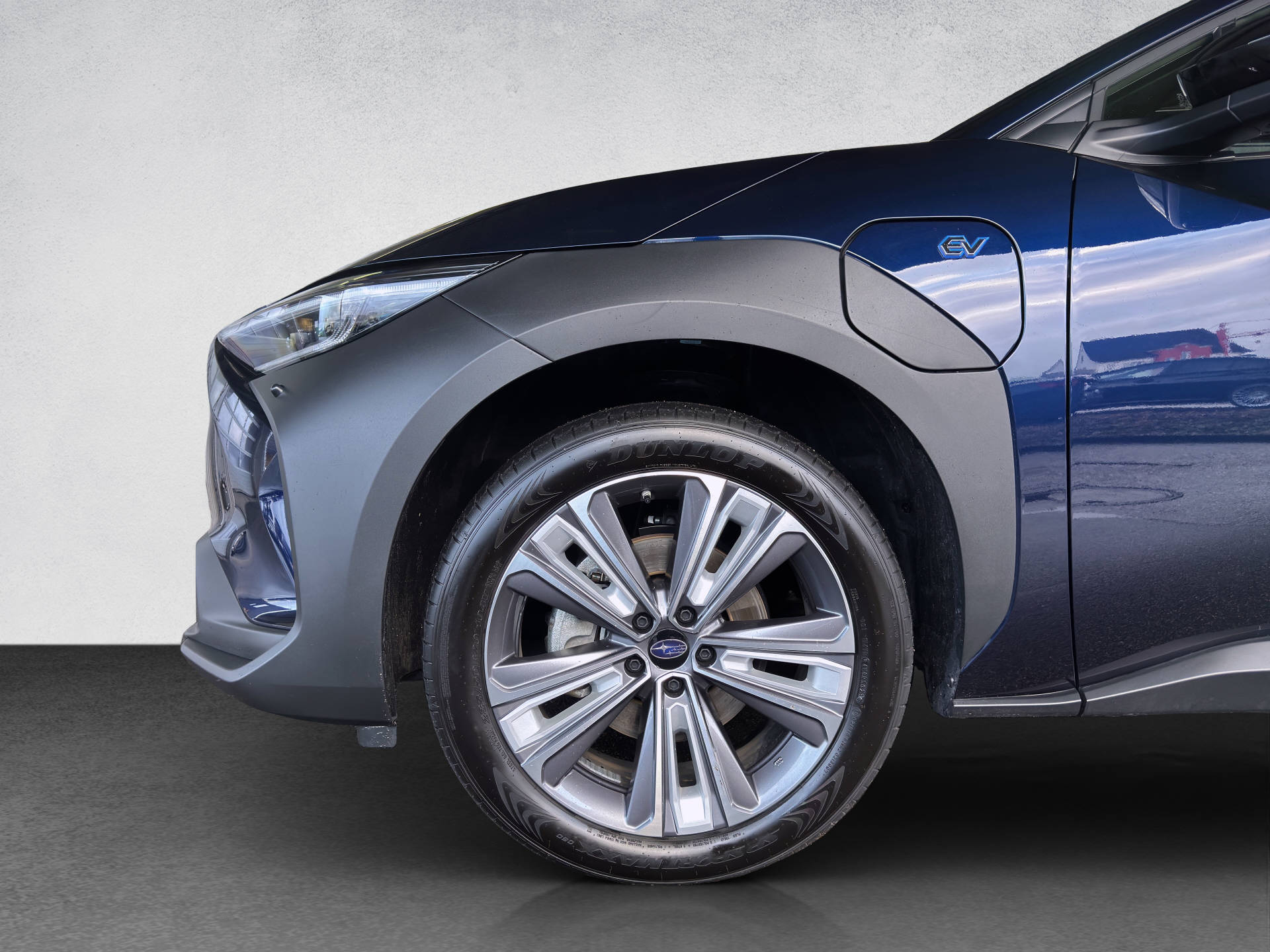 SUBARU Solterra eV Luxury AWD-image-2