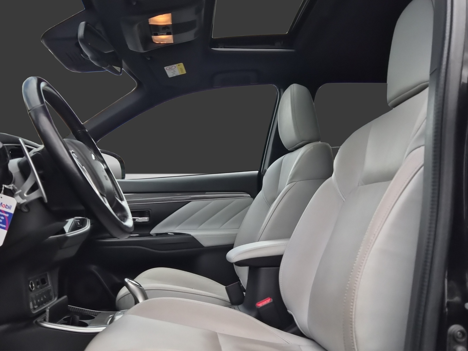 MITSUBISHI Outlander 2.4 PHEV Diamond 4WD Automatic-image-11