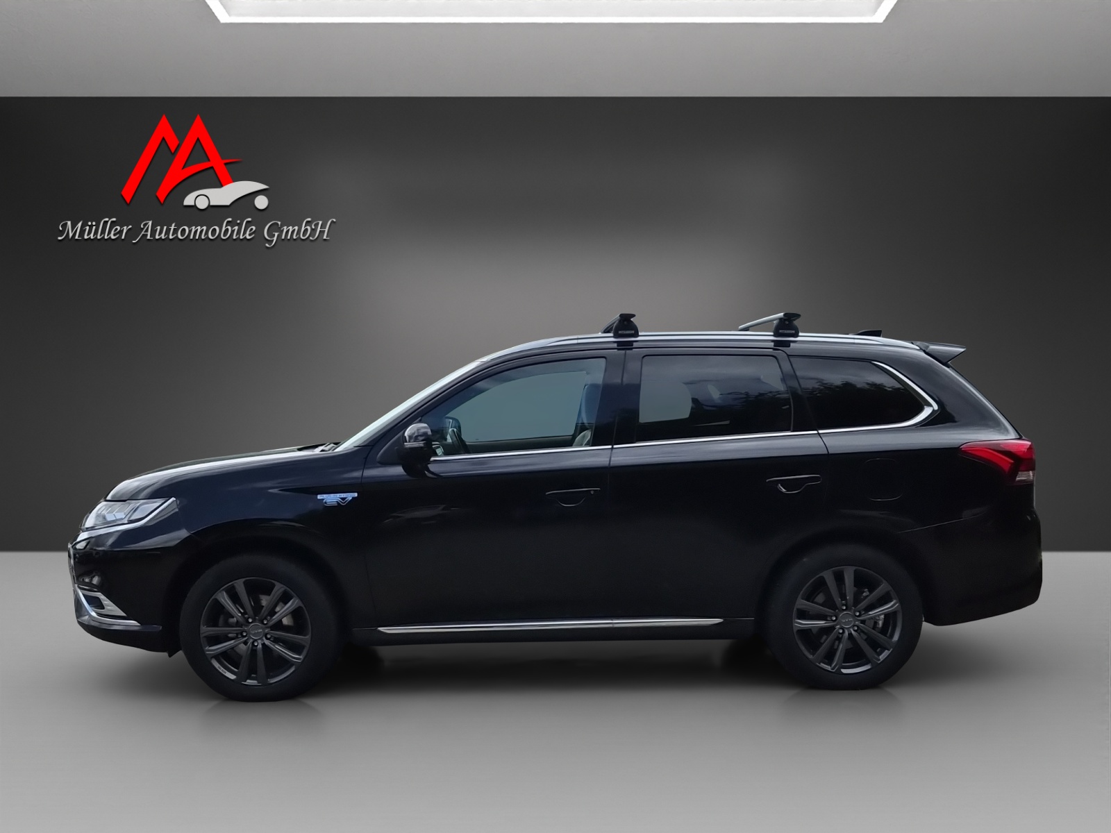 MITSUBISHI Outlander 2.4 PHEV Diamond 4WD Automatic-showroom-element-2