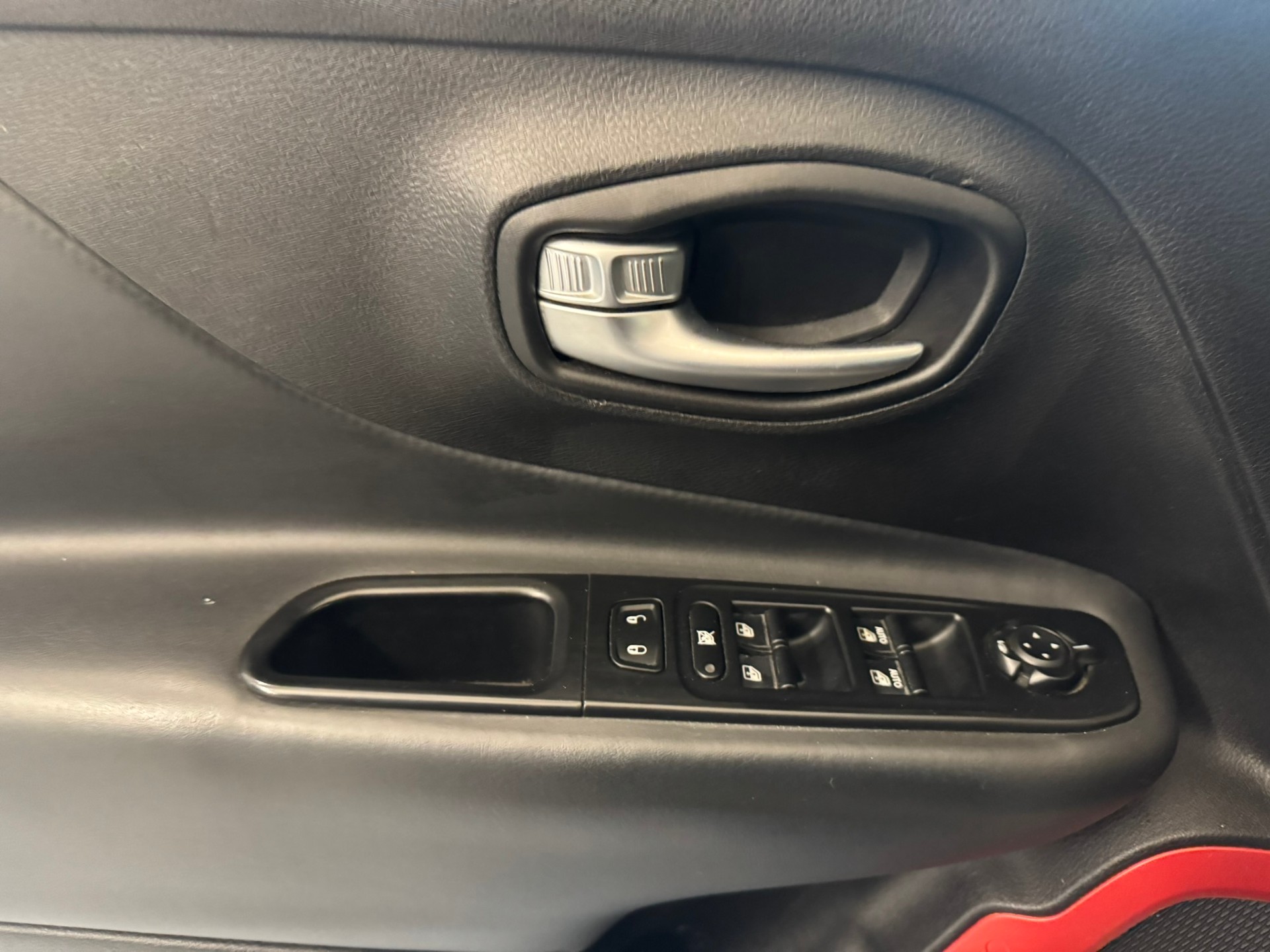 JEEP Renegade 2.0 CRD Trailhawk AWD + Low Range 9ATX-image-14