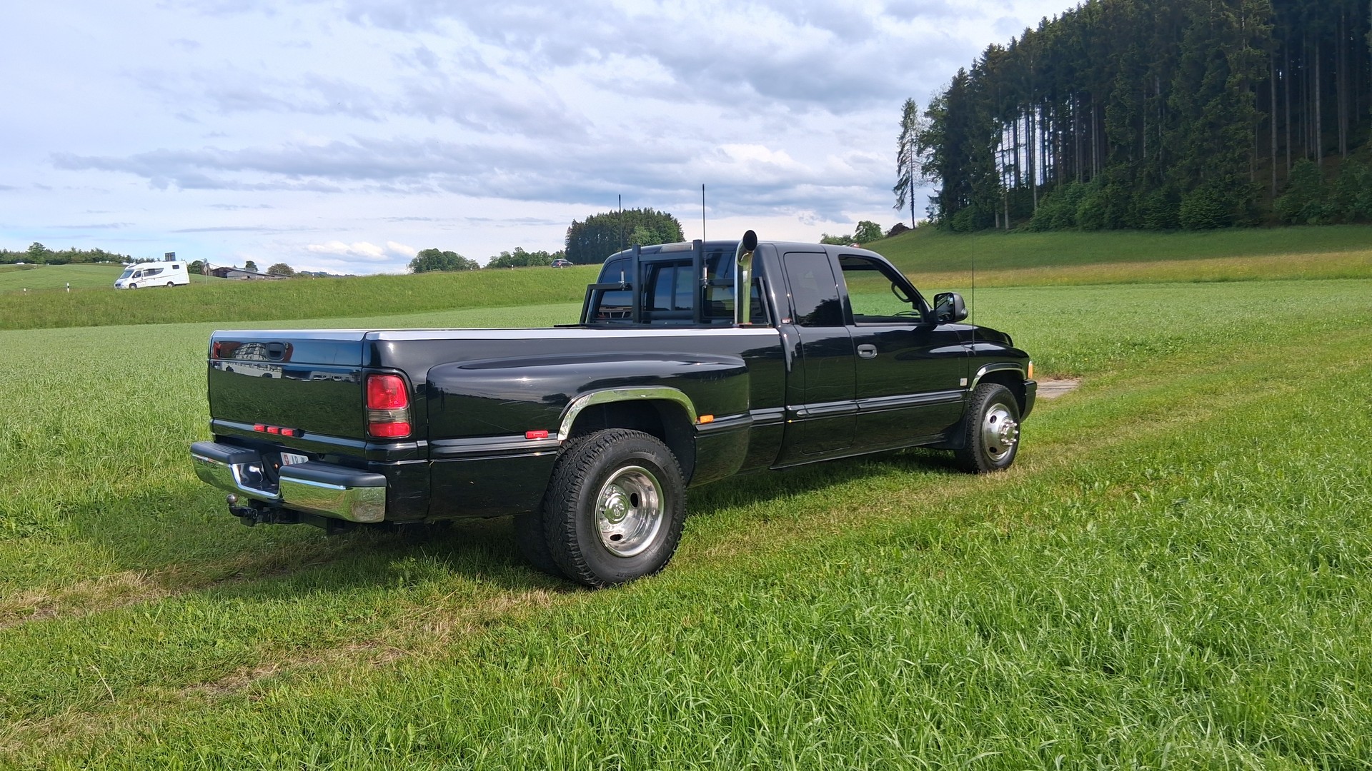 DODGE 3500 Dually-image-11
