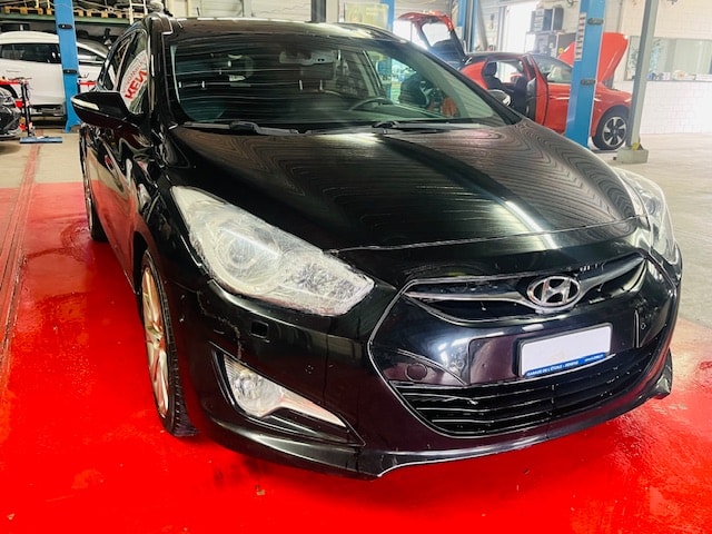 HYUNDAI i40 Wagon 1.7 CRDI Style-image-4