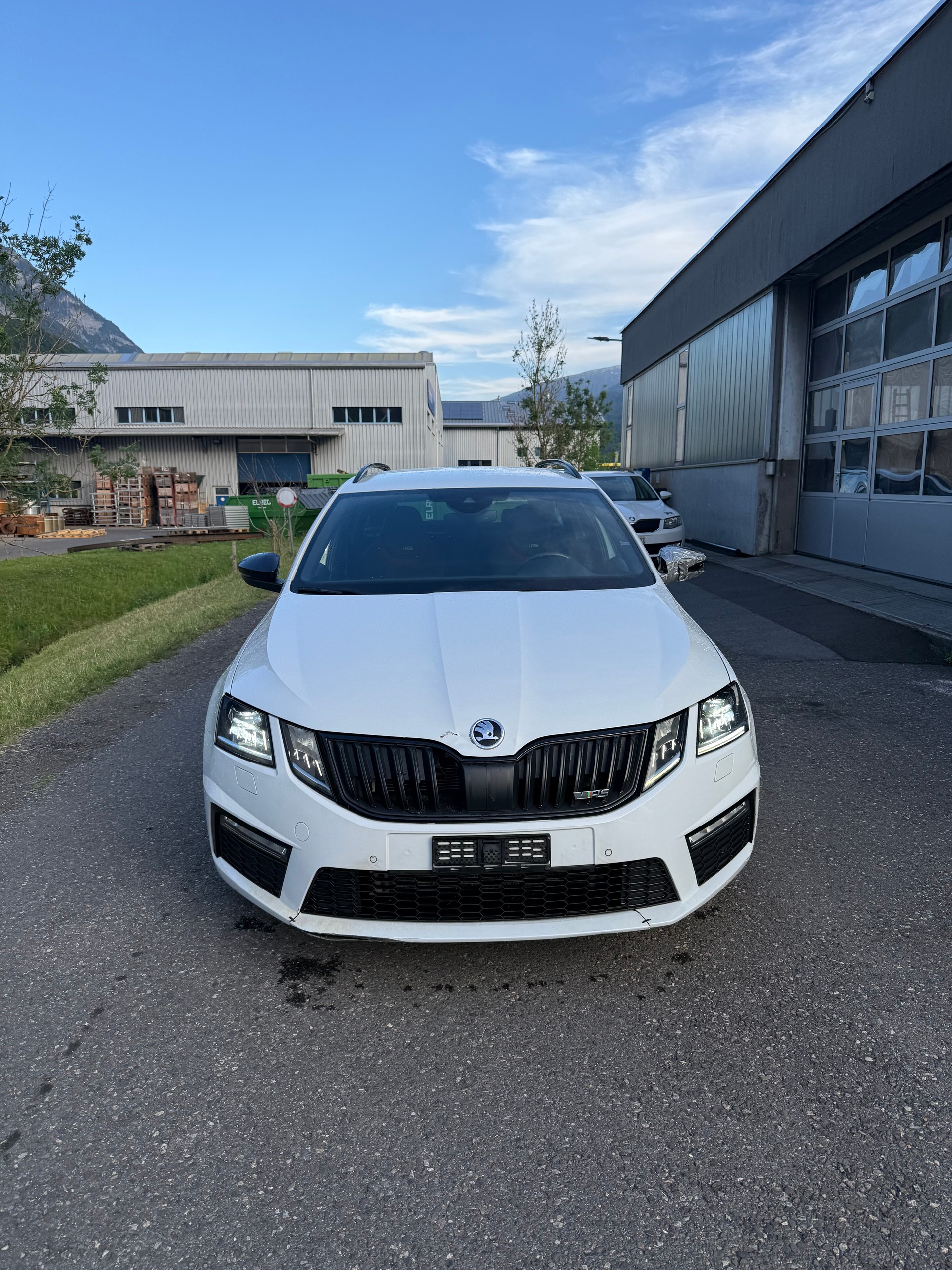 SKODA Octavia Combi 2.0 TDI RS Prag 4x4 DSG-showroom-element-1