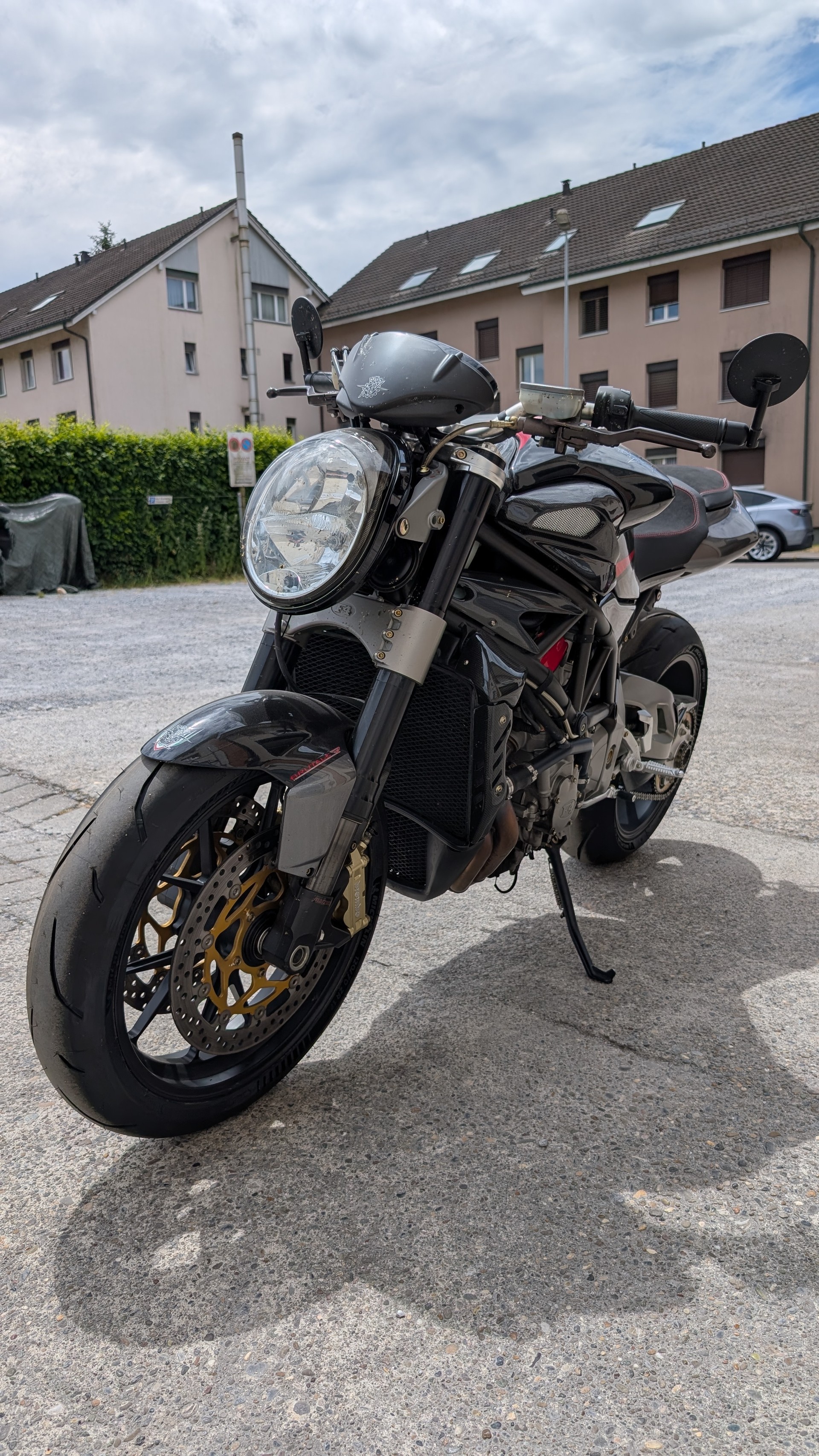 MV AGUSTA B4 Brutale 910 R-image-1