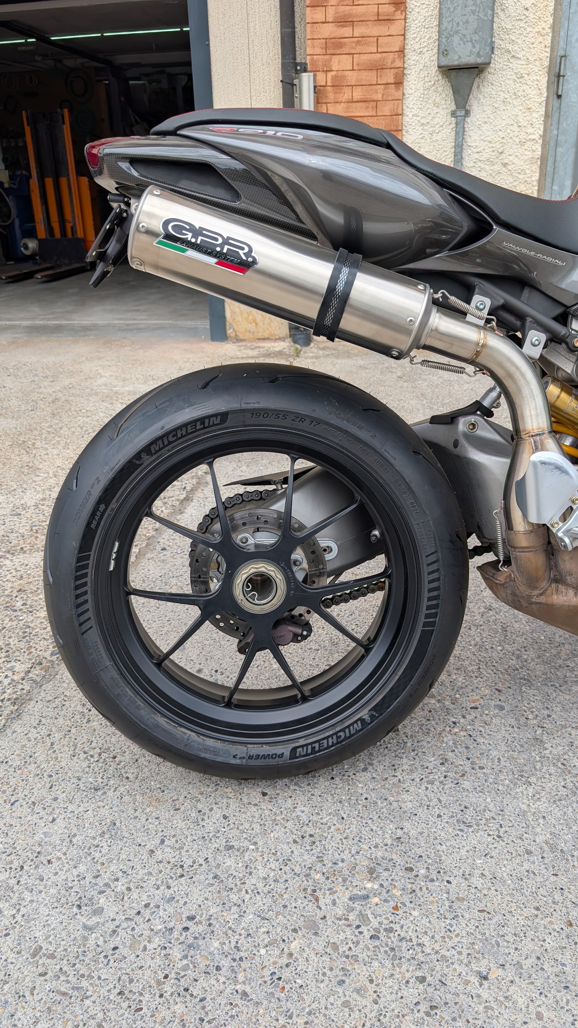 MV AGUSTA B4 Brutale 910 R-image-6