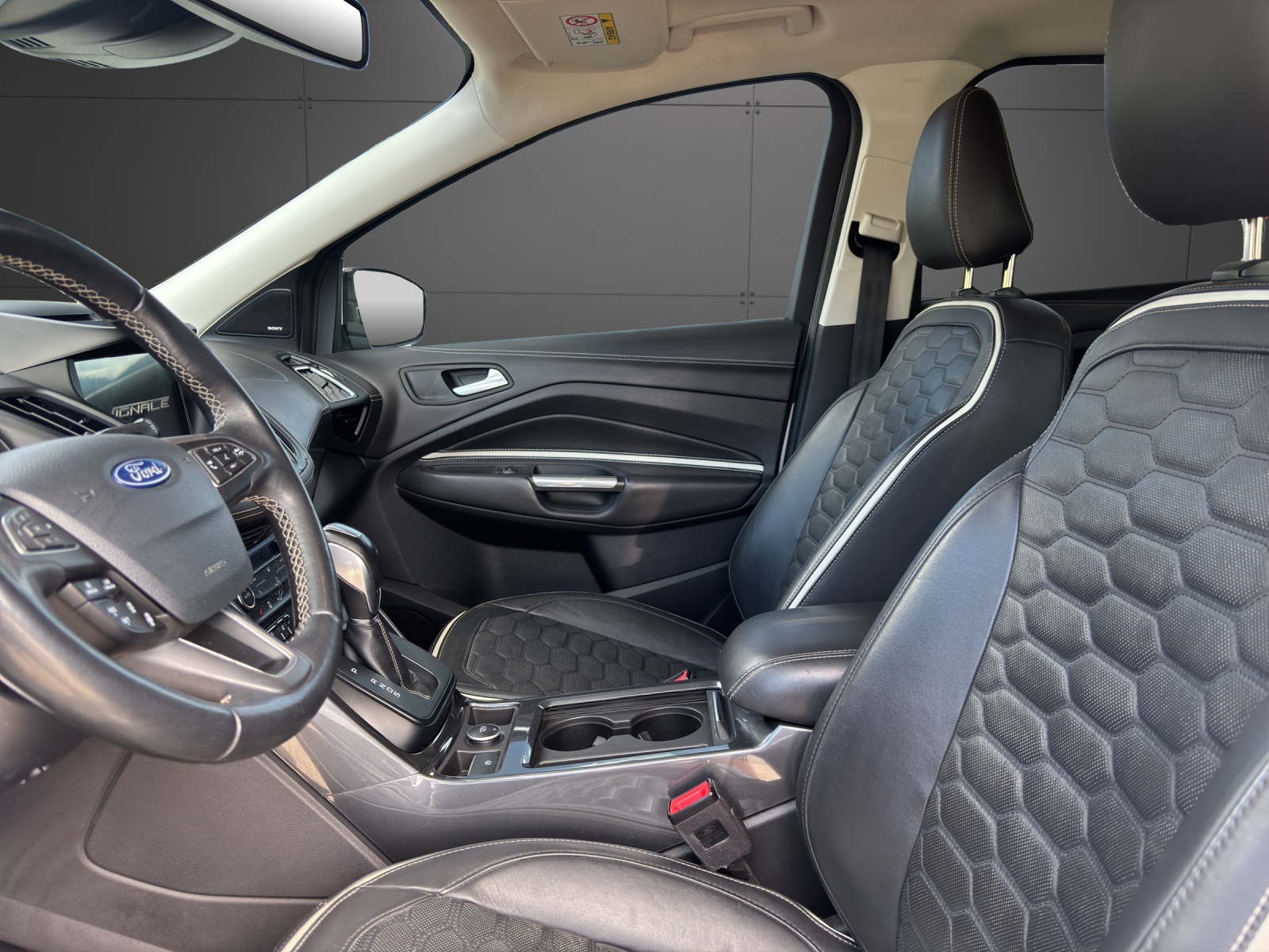 FORD Kuga 1.5 SCTi Vignale 4WD Automatic-showroom-element-2
