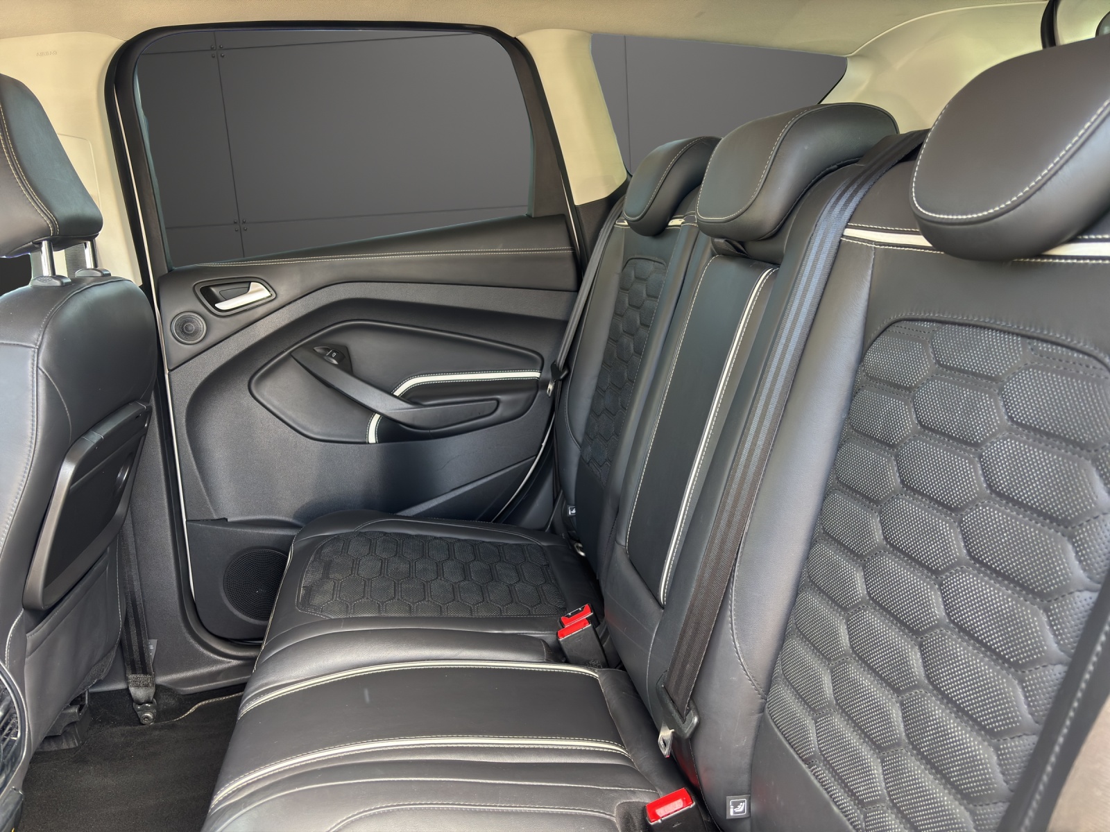 FORD Kuga 1.5 SCTi Vignale 4WD Automatic-image-11