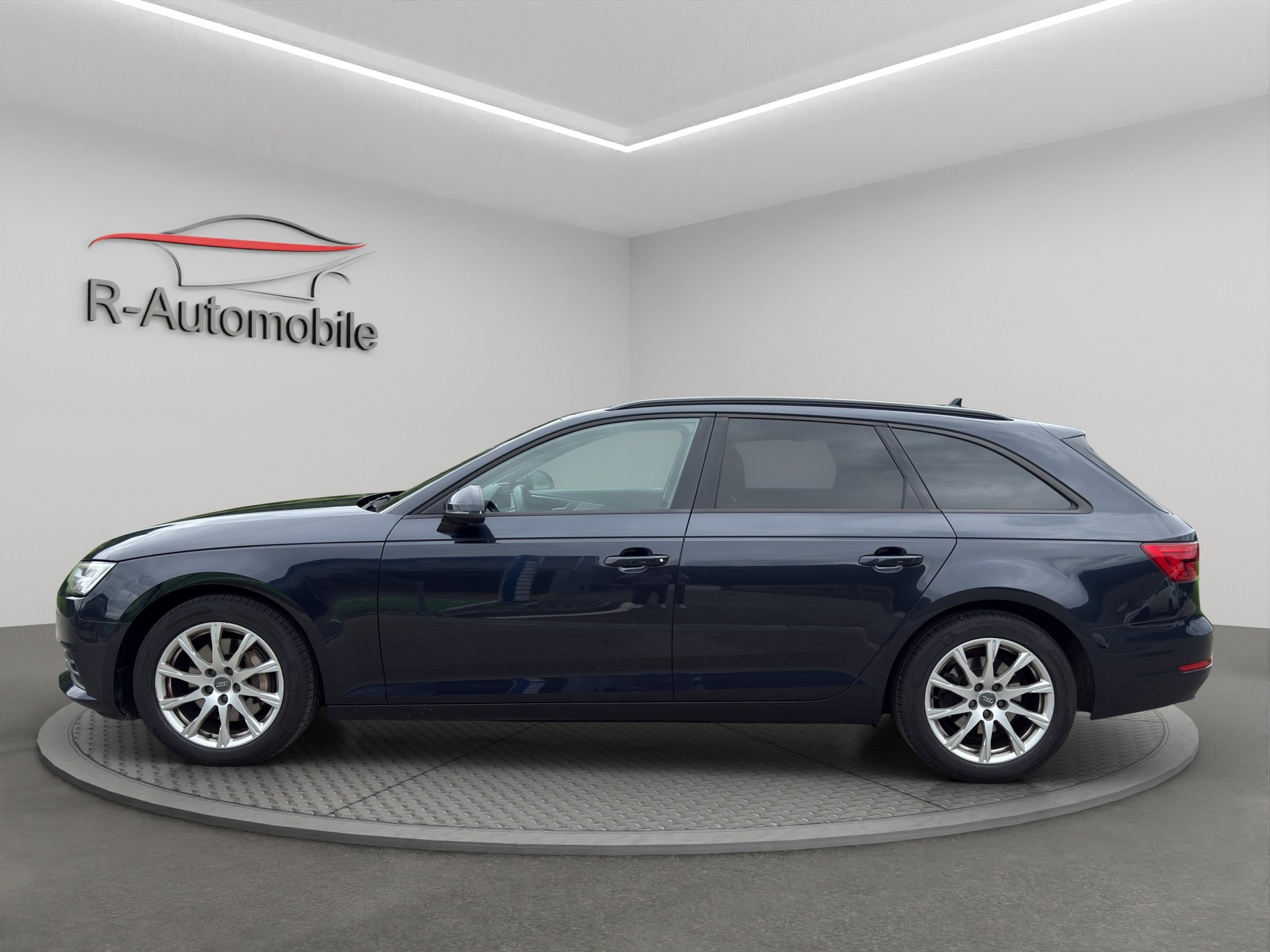 AUDI A4 Avant 2.0 TDI Design quattro S-tronic-image-1