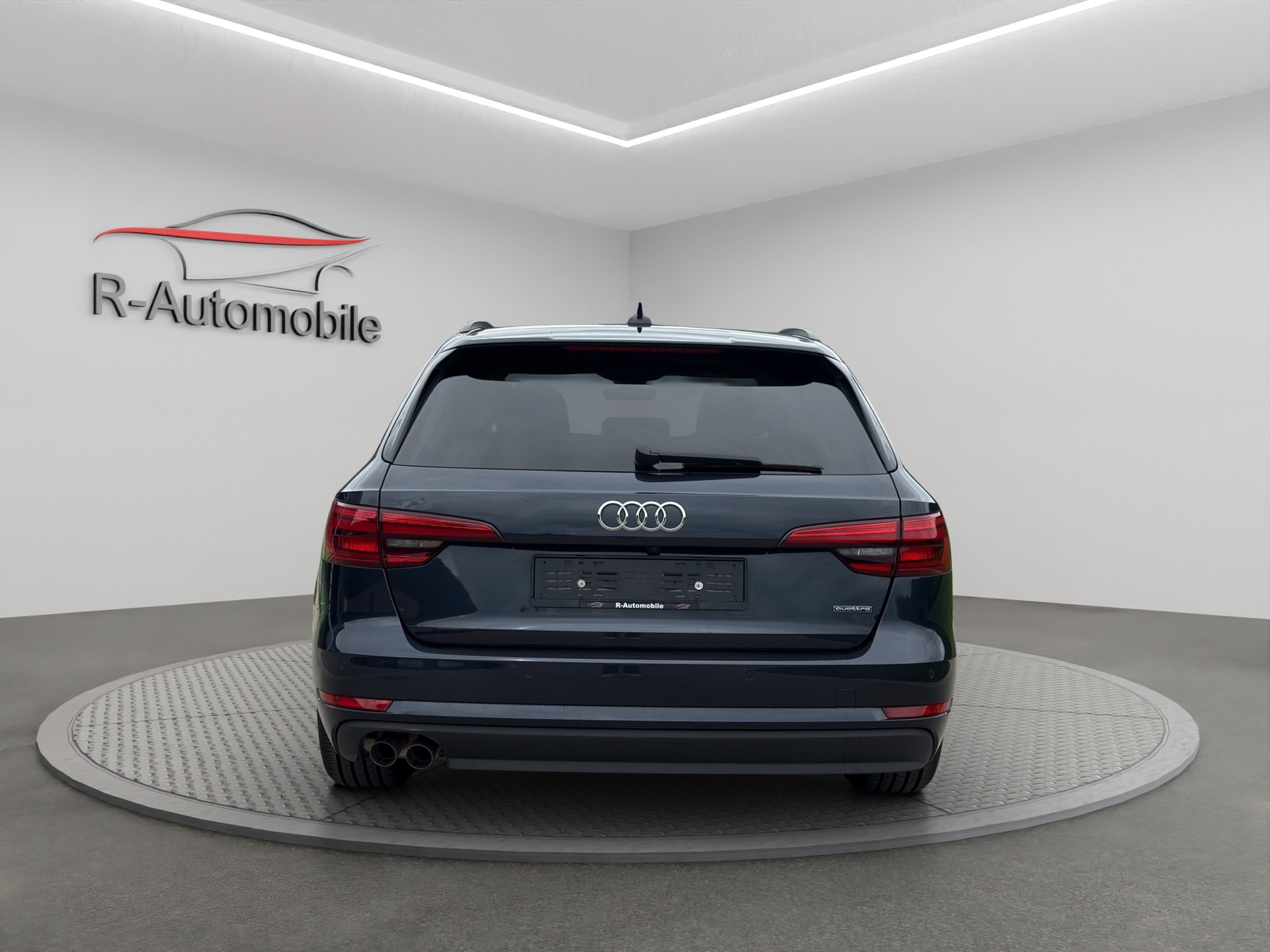 AUDI A4 Avant 2.0 TDI Design quattro S-tronic-image-3