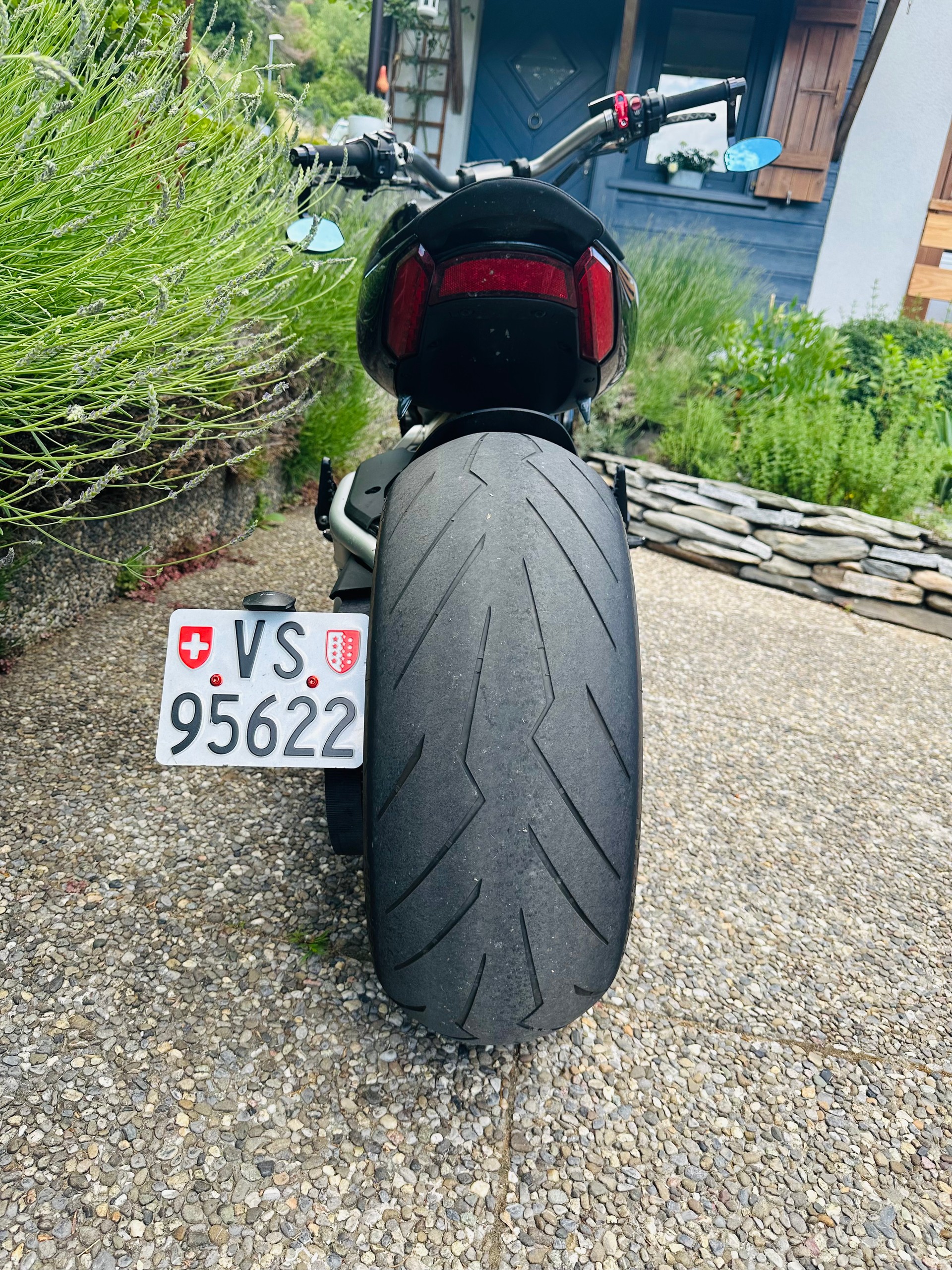 DUCATI XDiavel 1260 S-image-1