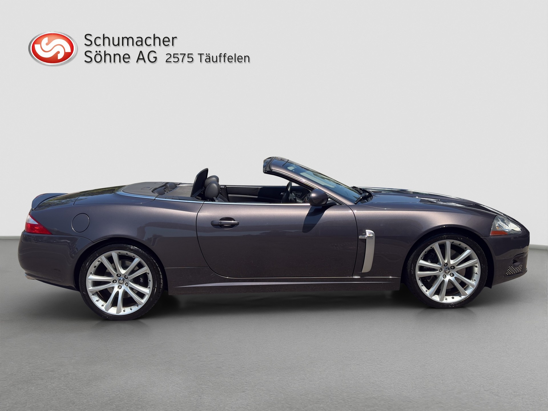 JAGUAR XKR 4.2 V8 SC Automatic-showroom-element-3
