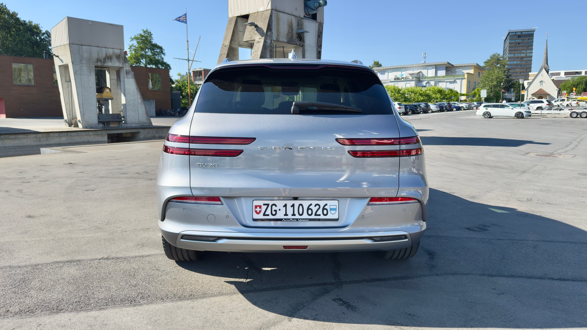 GENESIS Dual Motor Sport AWD-image-2