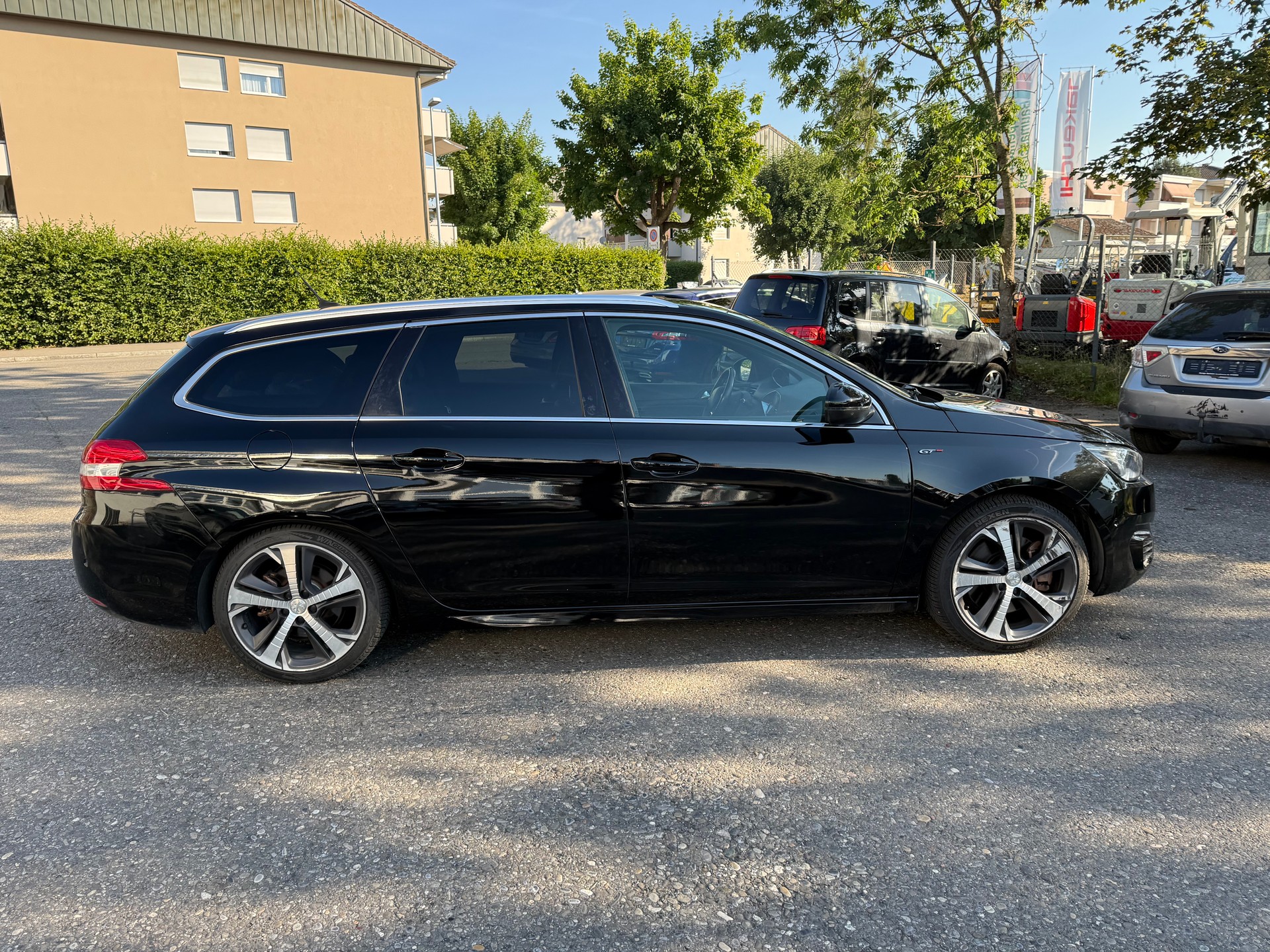 PEUGEOT 308 SW 1.6 eTHP GT-showroom-element-3