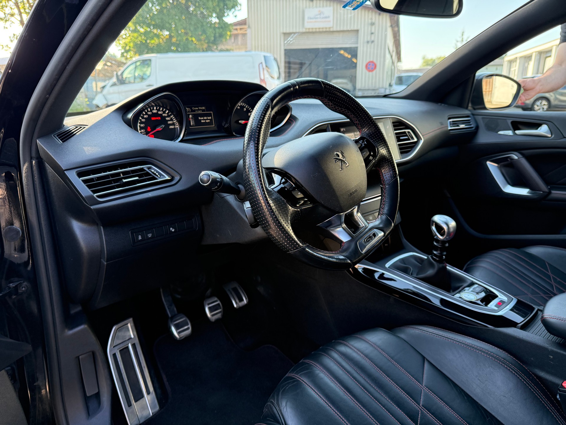 PEUGEOT 308 SW 1.6 eTHP GT-image-6