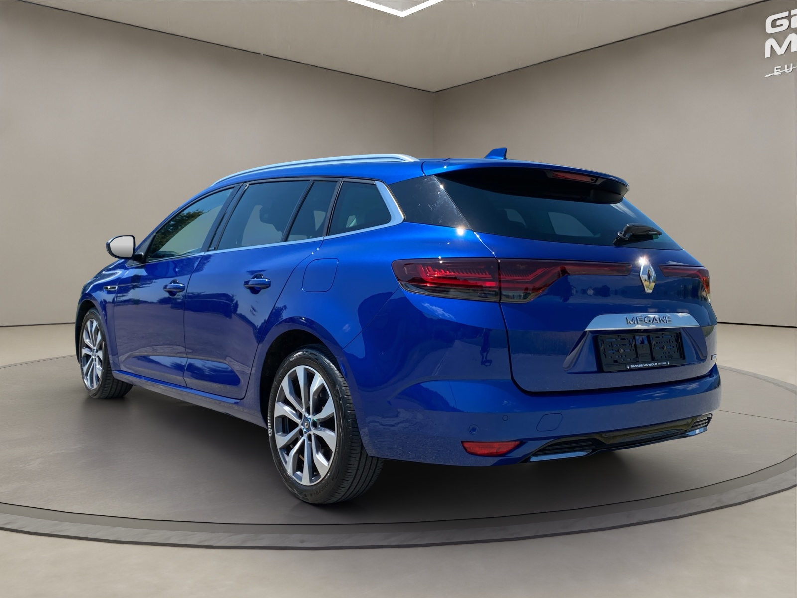 RENAULT Mégane Grandtour 1.6 E-Tech Intens-image-2