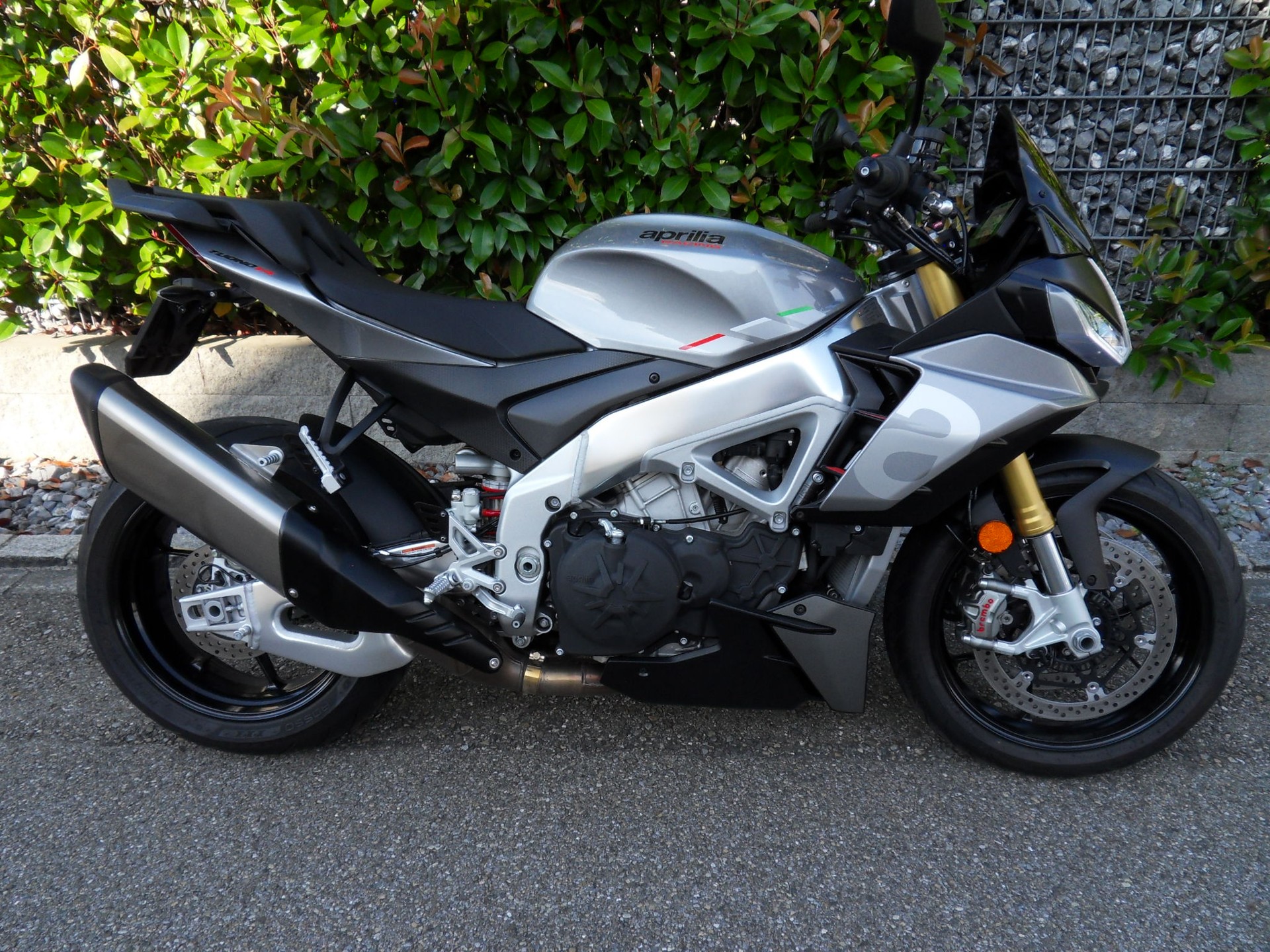 APRILIA Tuono V4 1100-image-1