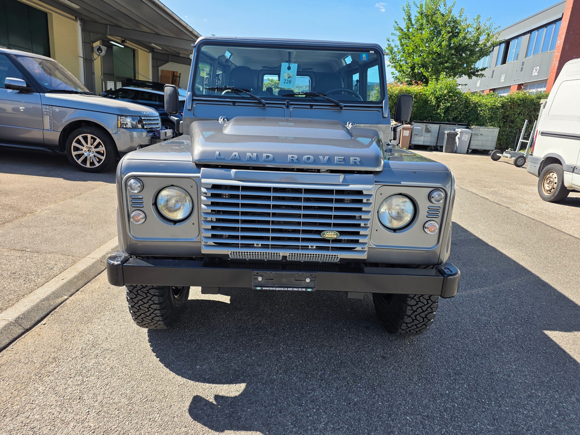 LAND ROVER Defender 110 SW 2.4Tdc-image-2