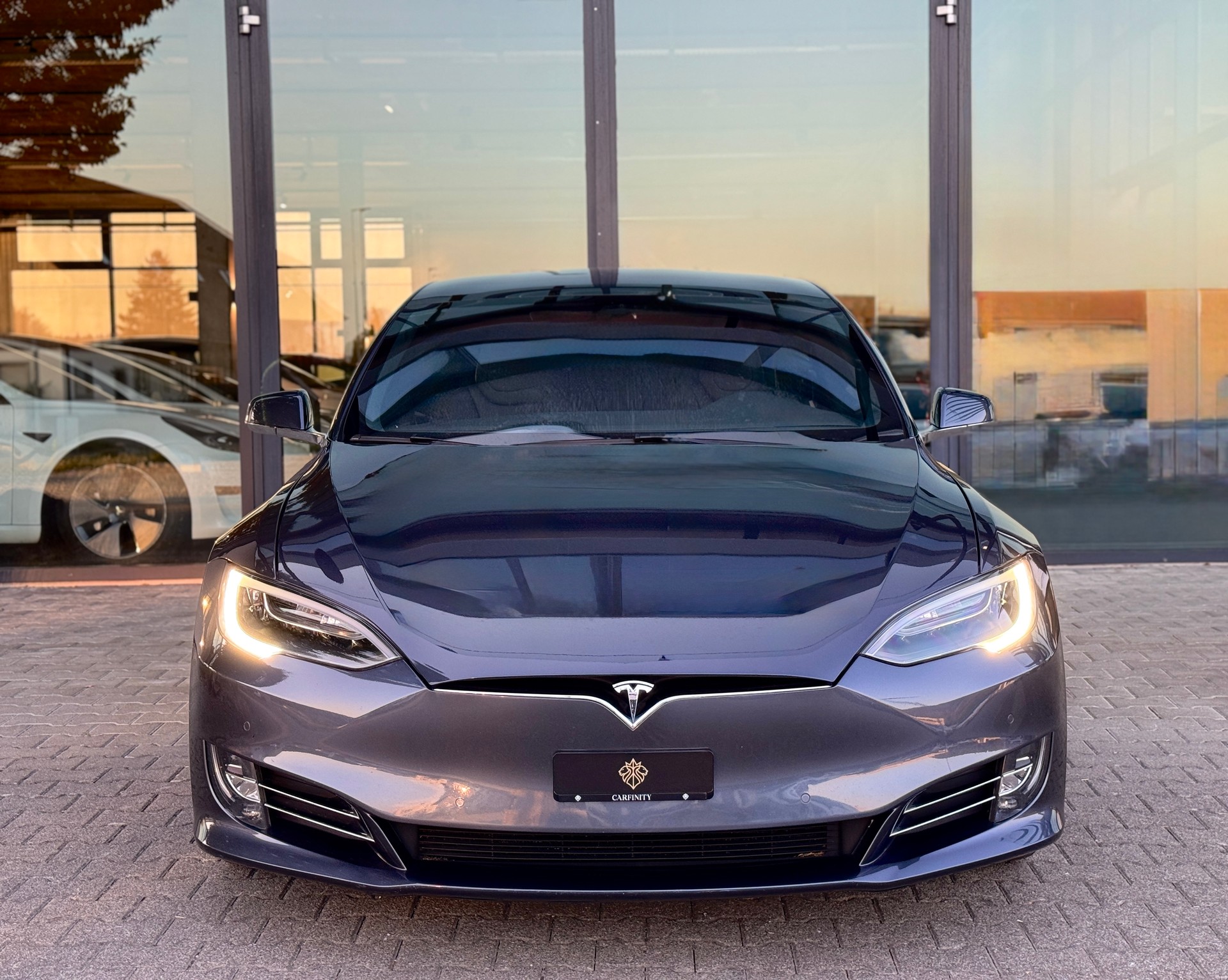 TESLA Model S 100 D *FREE Supercharger* / Enhanced Autopilot-showroom-element-1