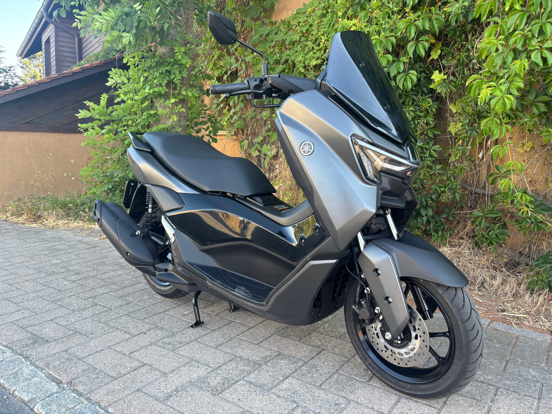 YAMAHA N-Max GPD 125-image-1