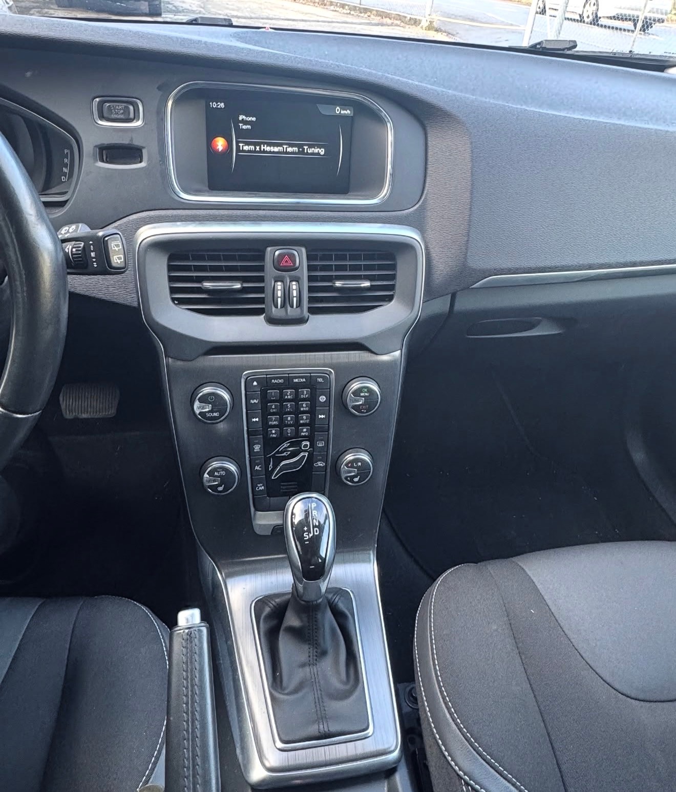 VOLVO V40 D3 Summum Geartronic-image-4
