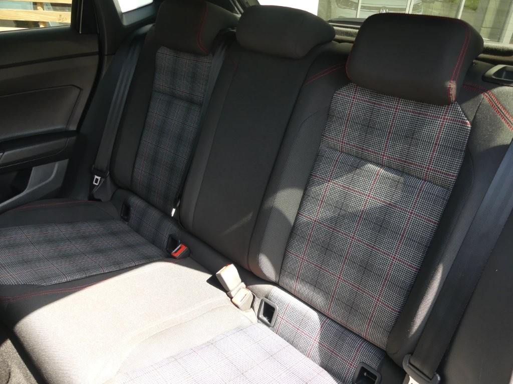 VW Polo 2.0 TSI GTI DSG-image-11