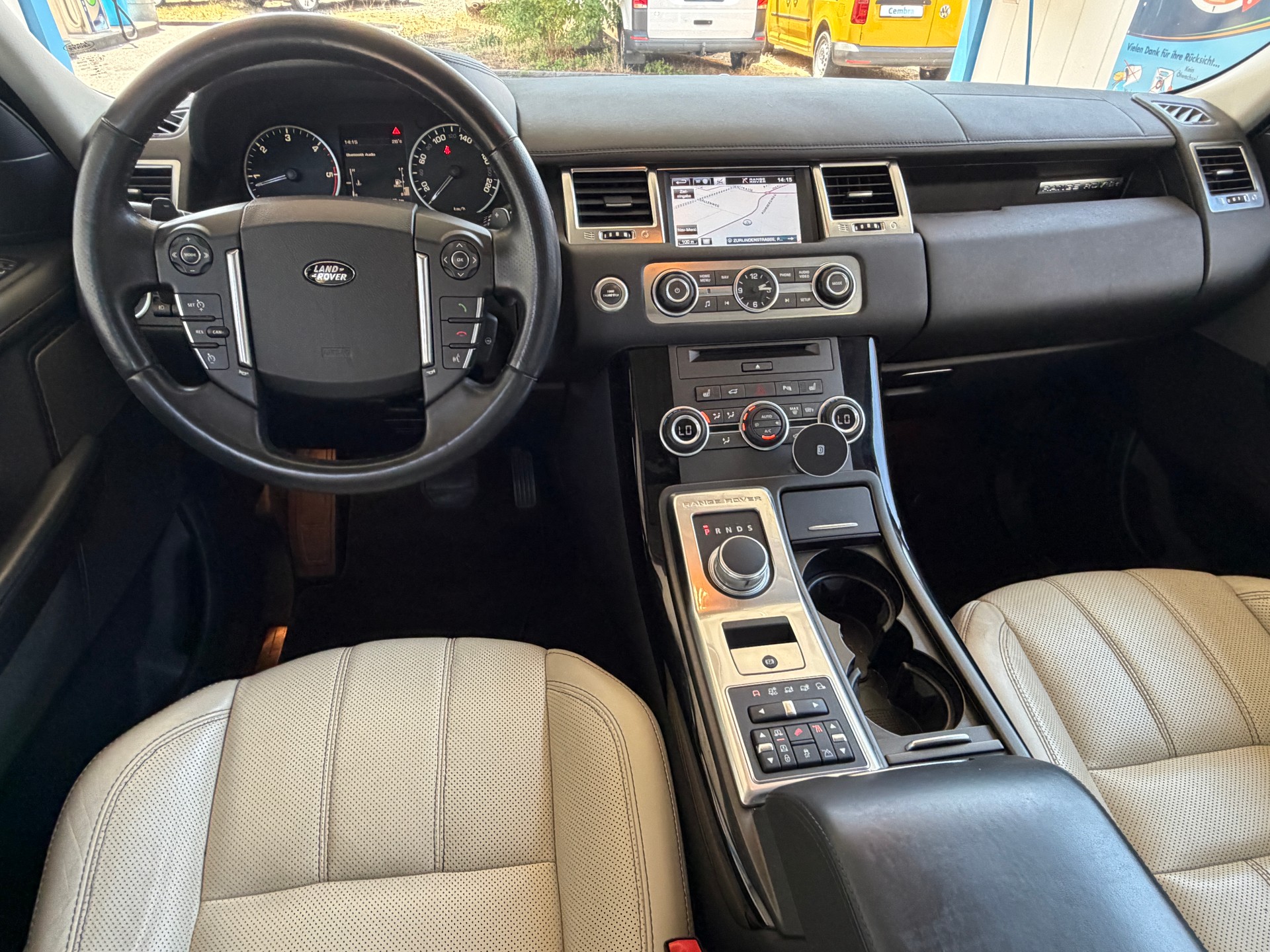 LAND ROVER Range Rover Sport 3.0 TDV6 HSE Automatic-showroom-element-1