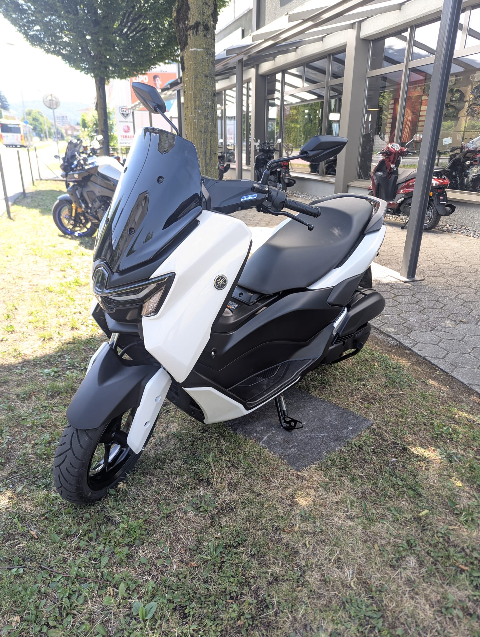 YAMAHA N-Max GPD 125-image-1