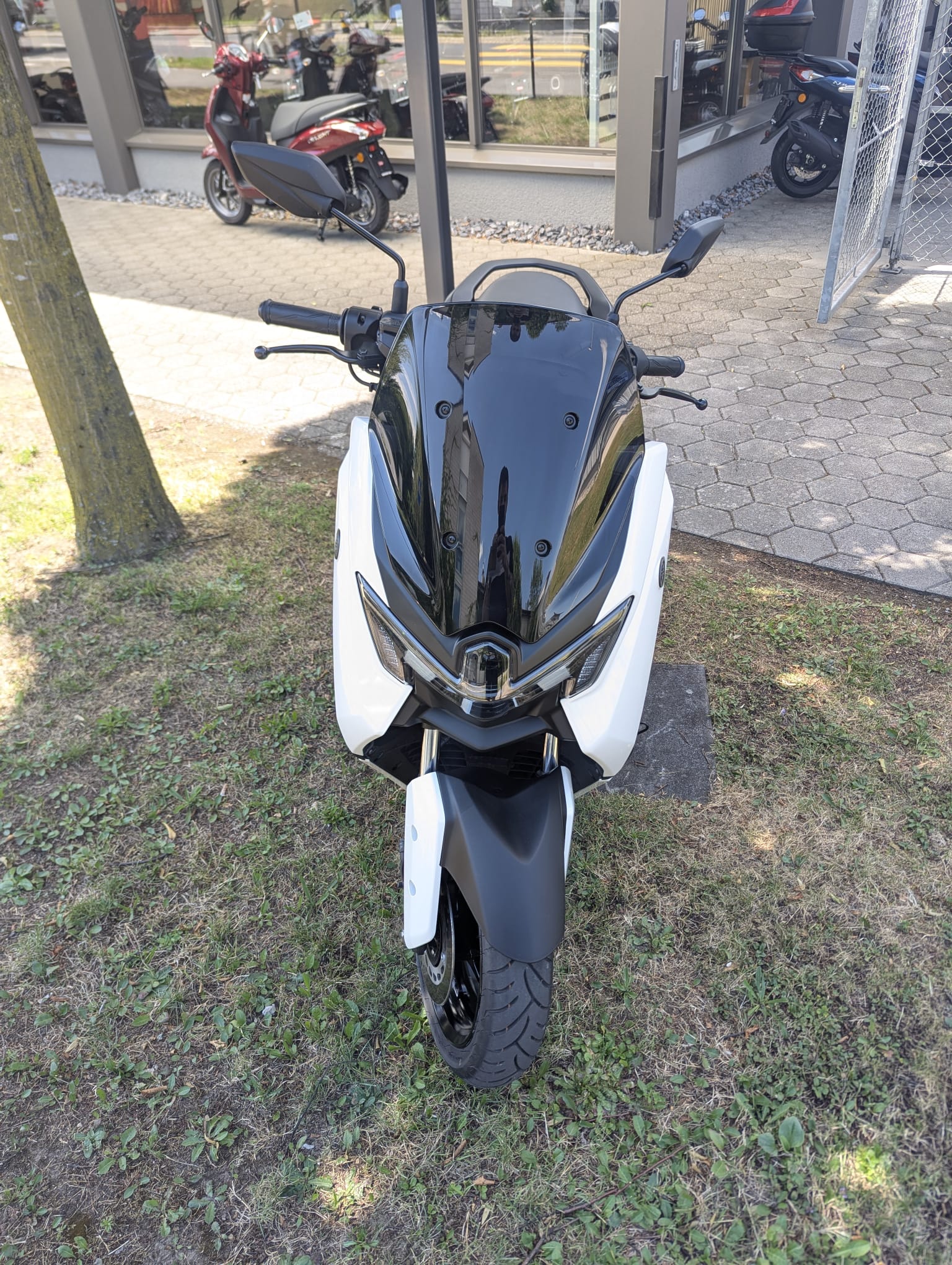YAMAHA N-Max GPD 125-image-2