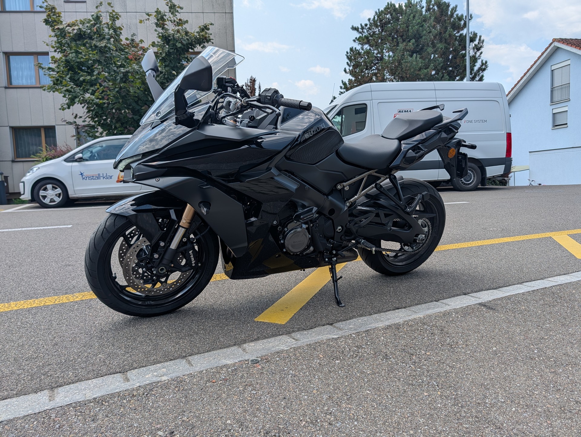 SUZUKI GSX-S 1000 GT Travel-image-0