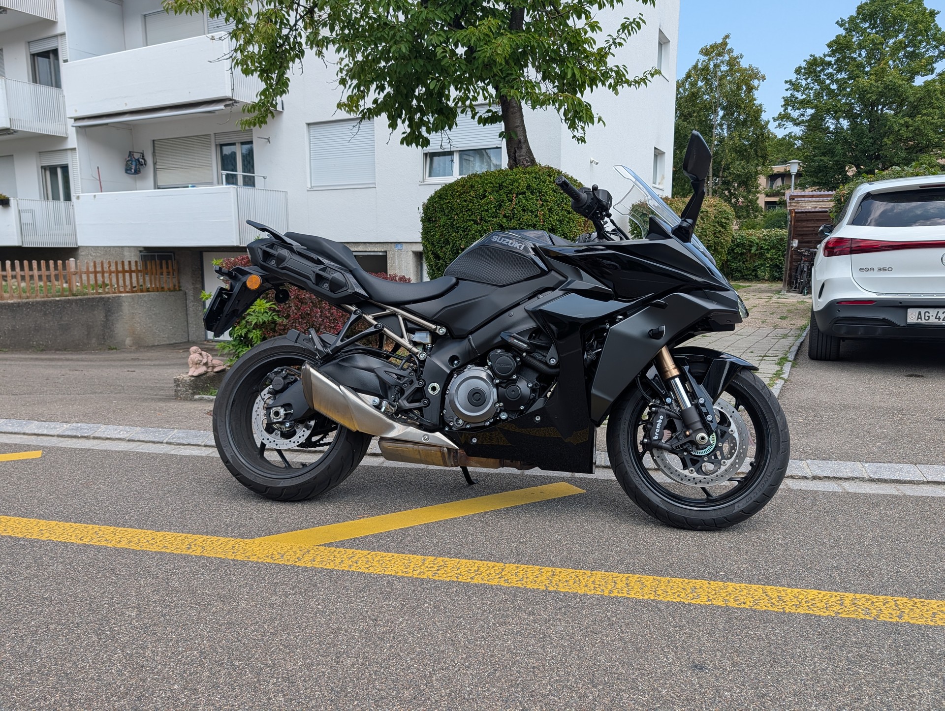 SUZUKI GSX-S 1000 GT Travel-image-1