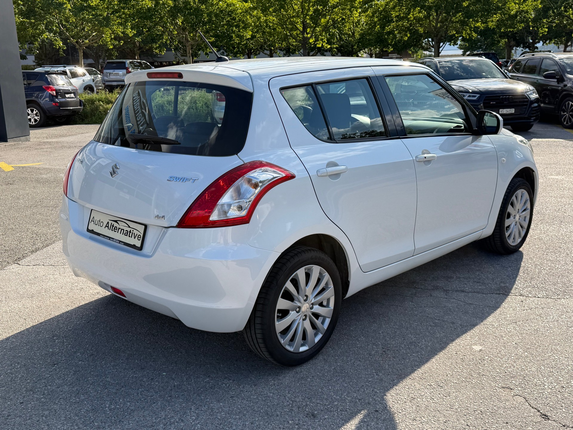 SUZUKI Swift 1.2i 16V GL Top 4x4-showroom-element-3