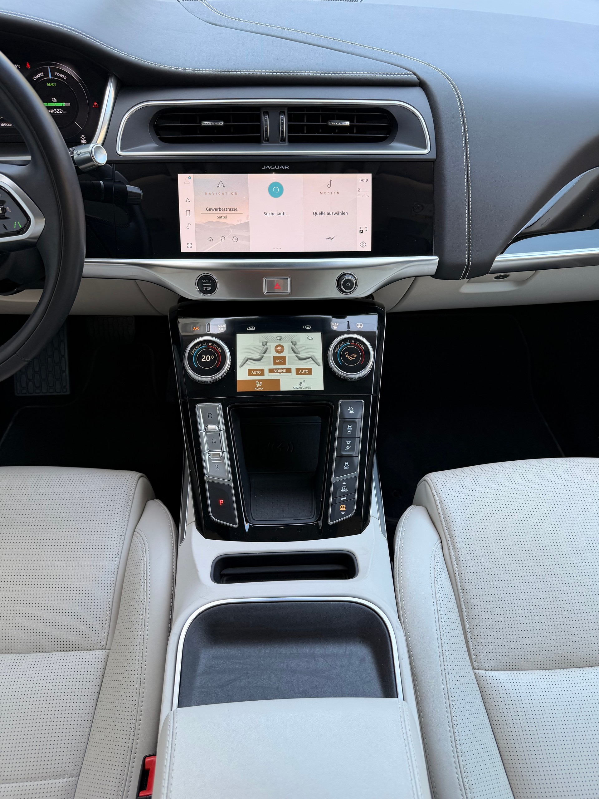 JAGUAR I-Pace EV400 HSE AWD-image-18