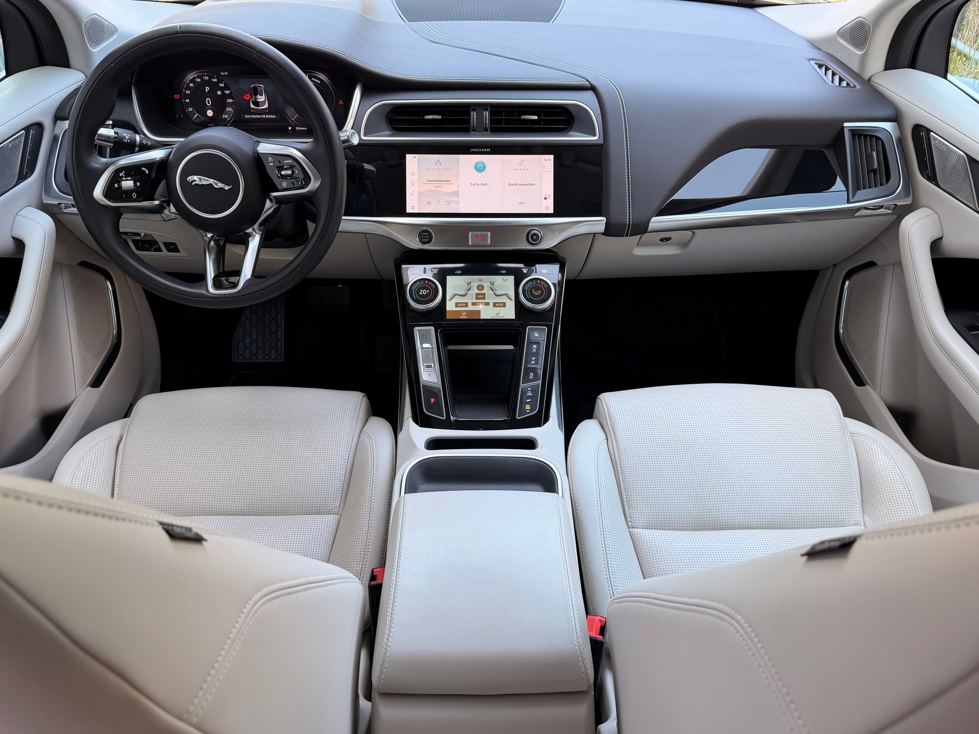 JAGUAR I-Pace EV400 HSE AWD-image-13