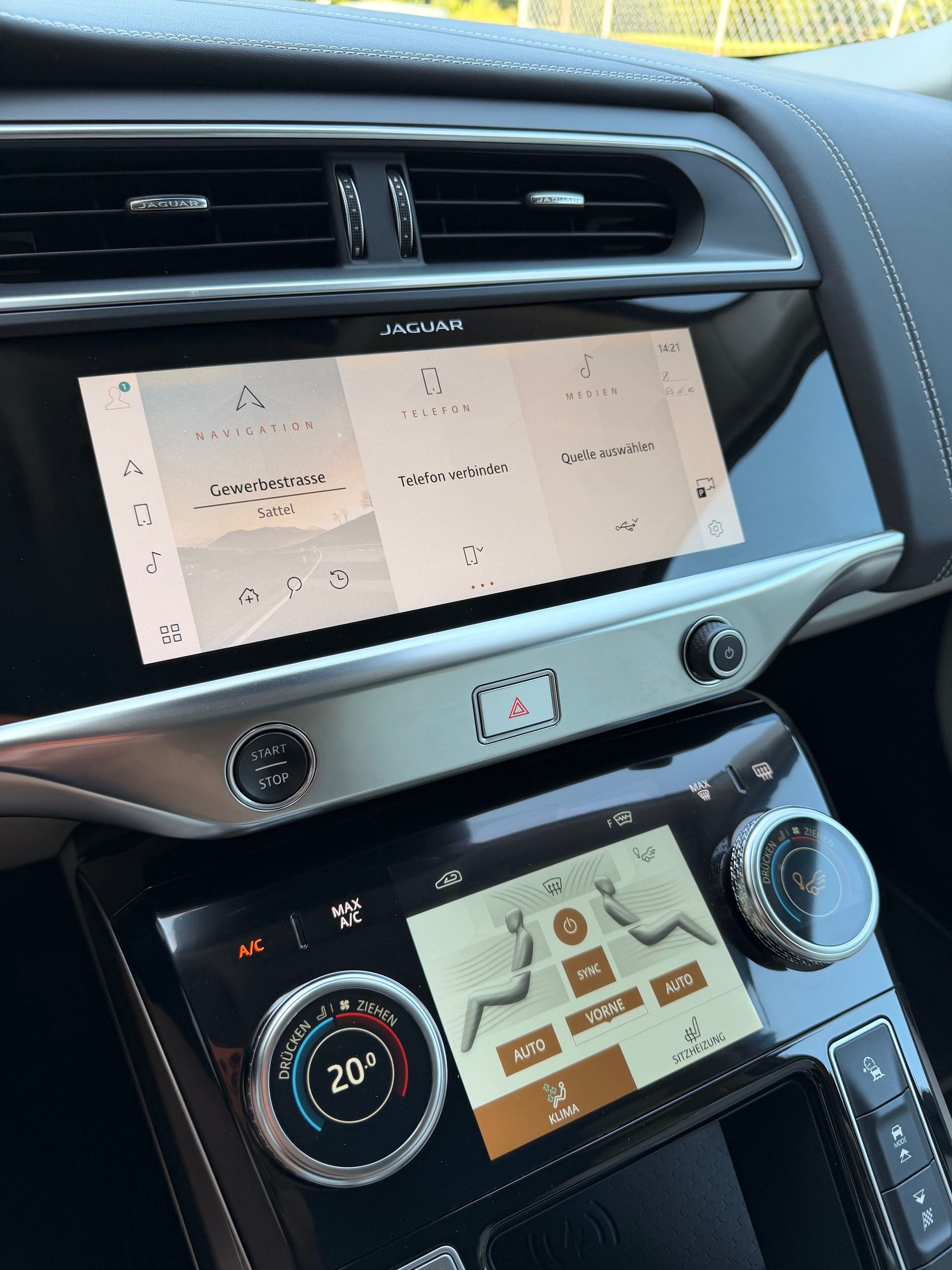 JAGUAR I-Pace EV400 HSE AWD-image-22