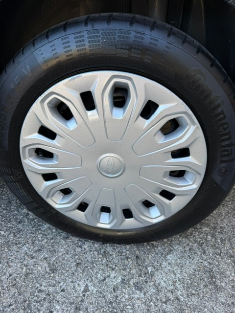 FORD KA+ 1.2 Ti-VCT Cool&Sound-image-17