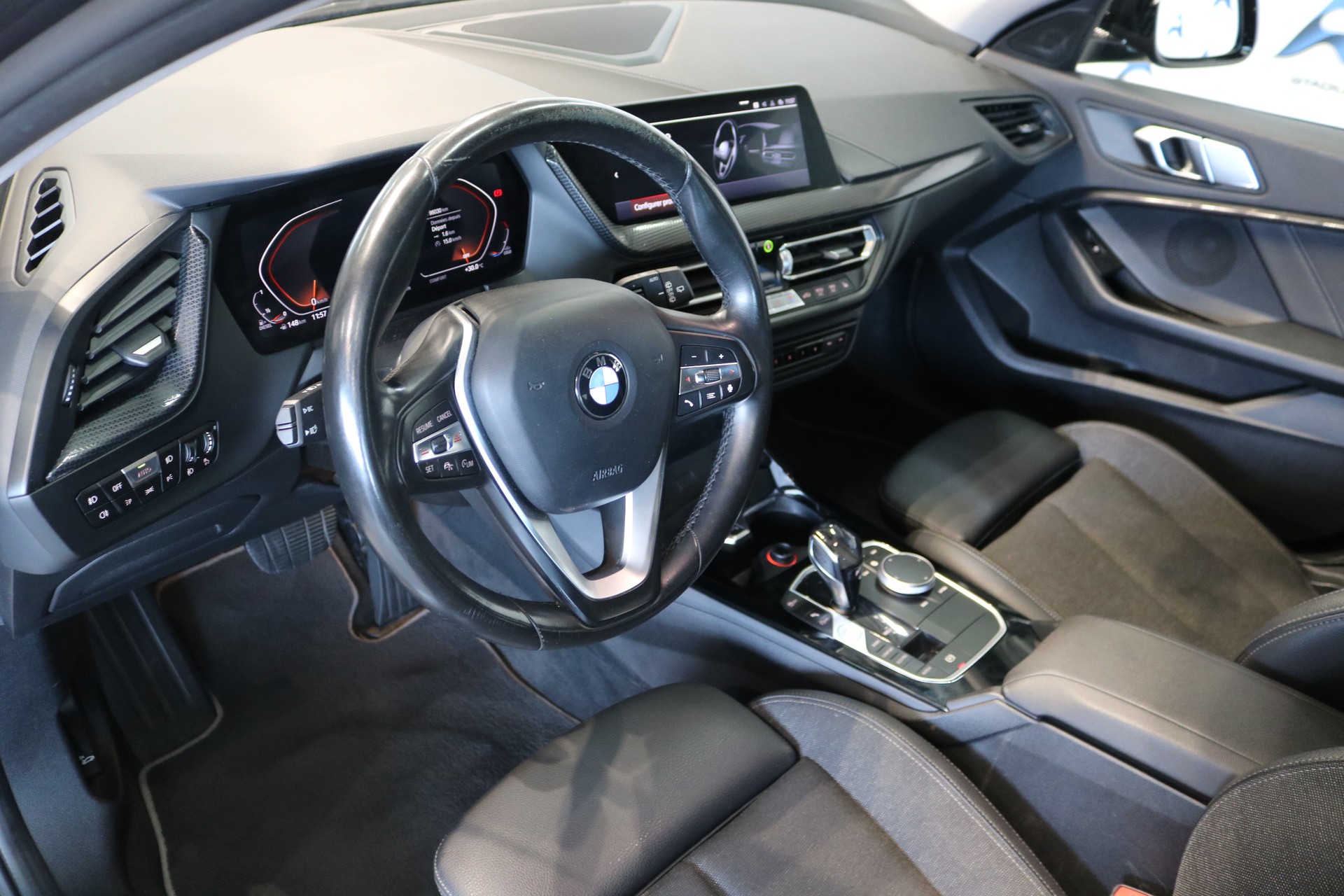 BMW 120d xDrive Steptronic Sport Line-image-59