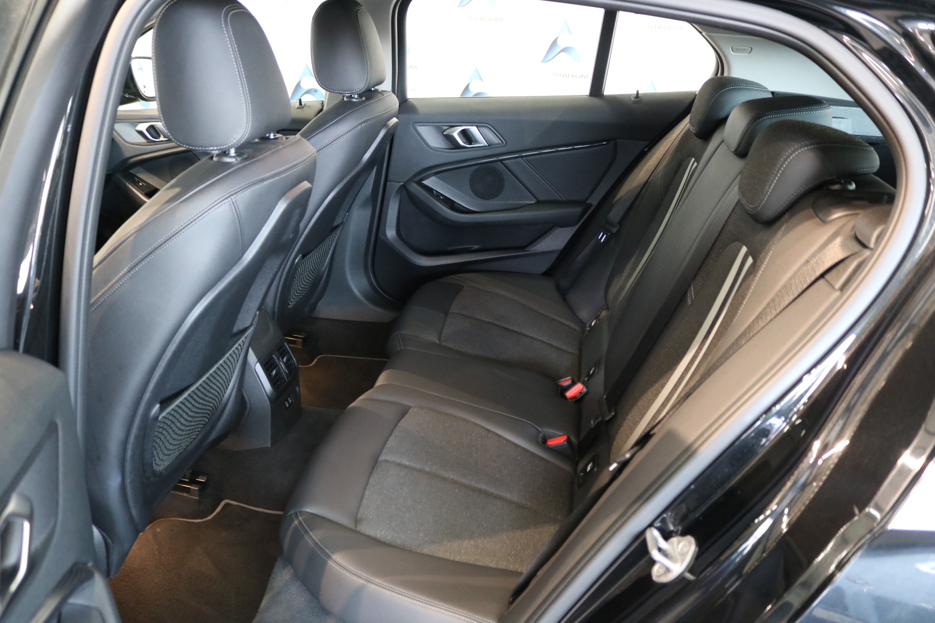 BMW 120d xDrive Steptronic Sport Line-image-53