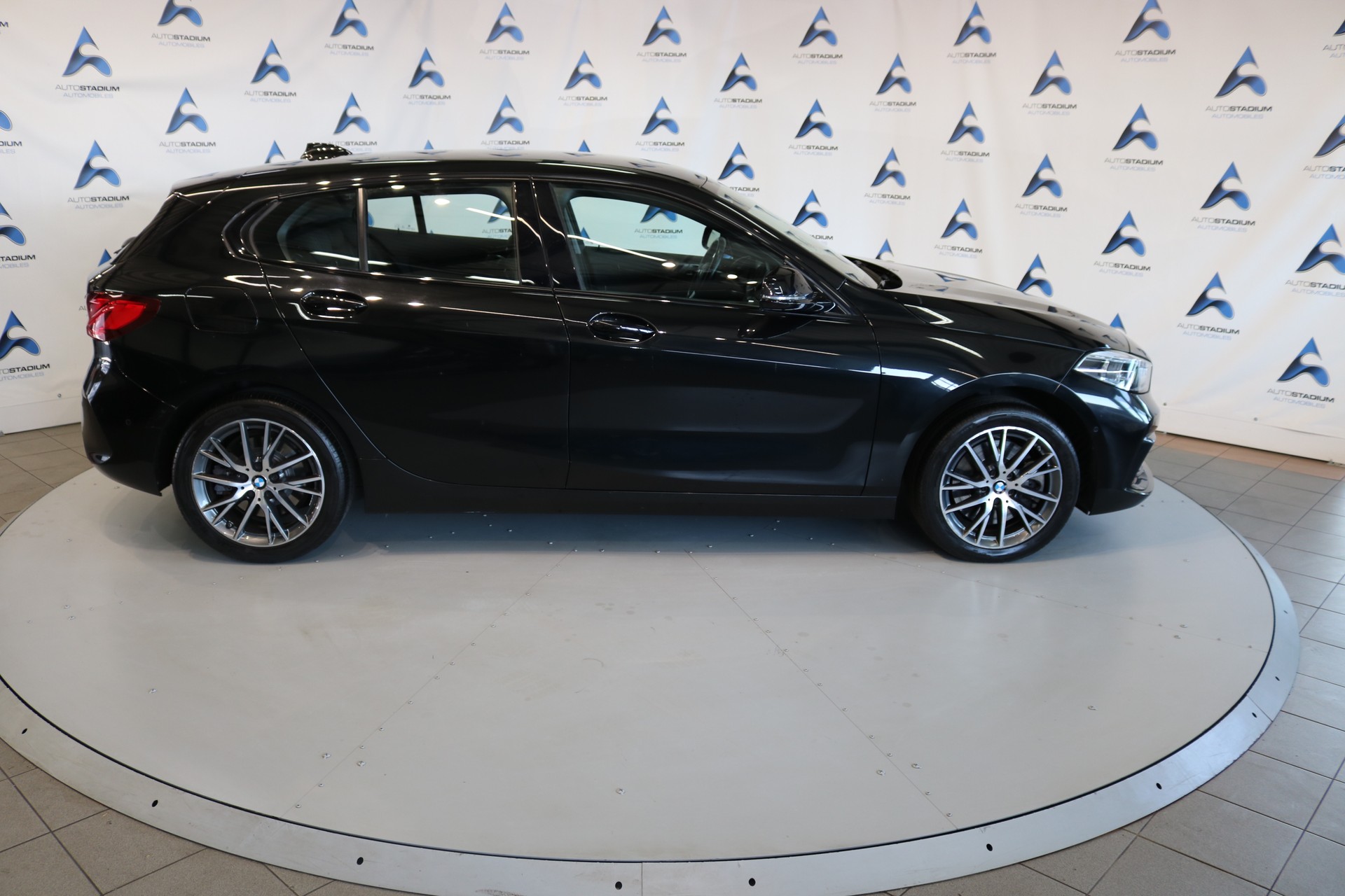 BMW 120d xDrive Steptronic Sport Line-image-40