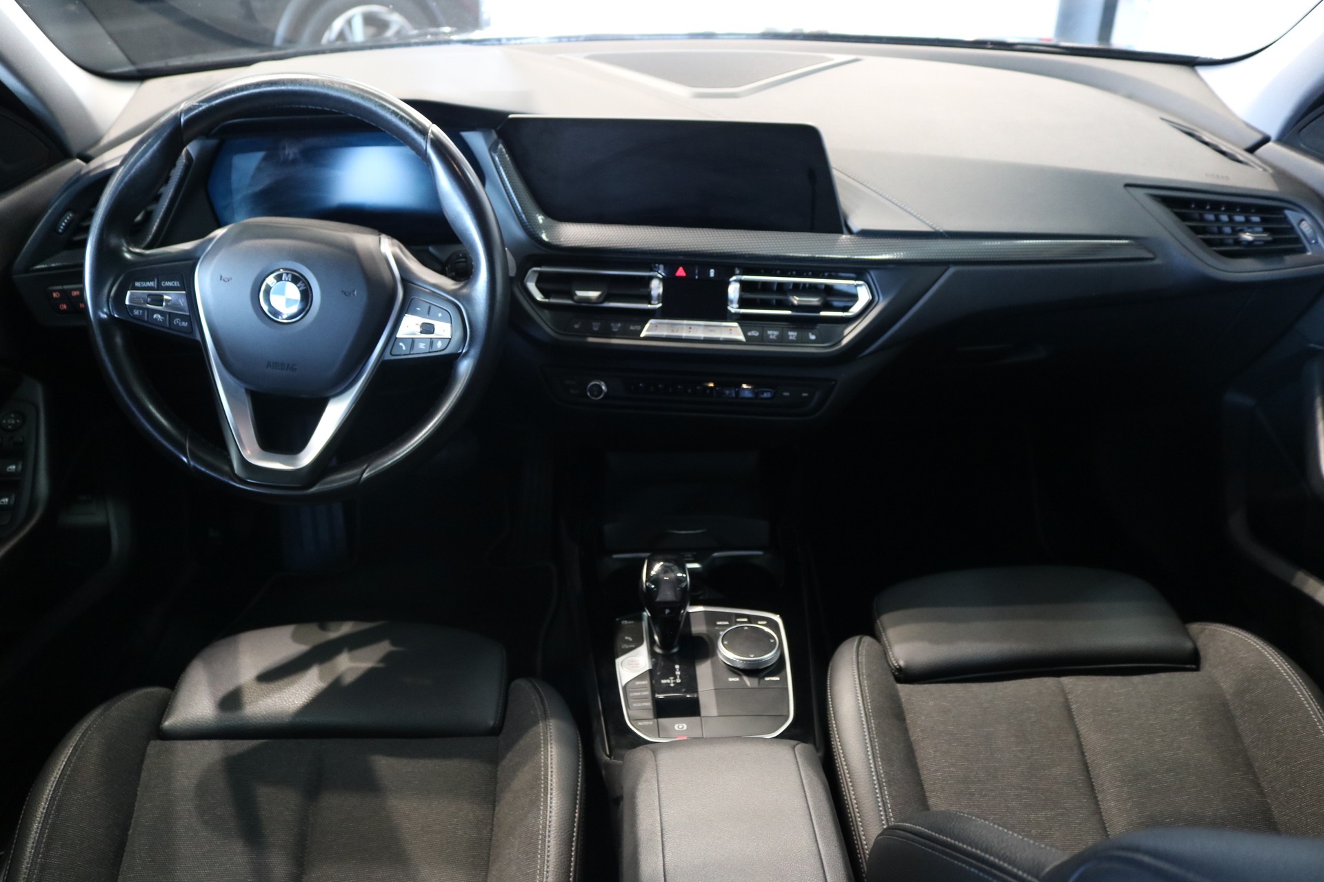 BMW 120d xDrive Steptronic Sport Line-showroom-element-1